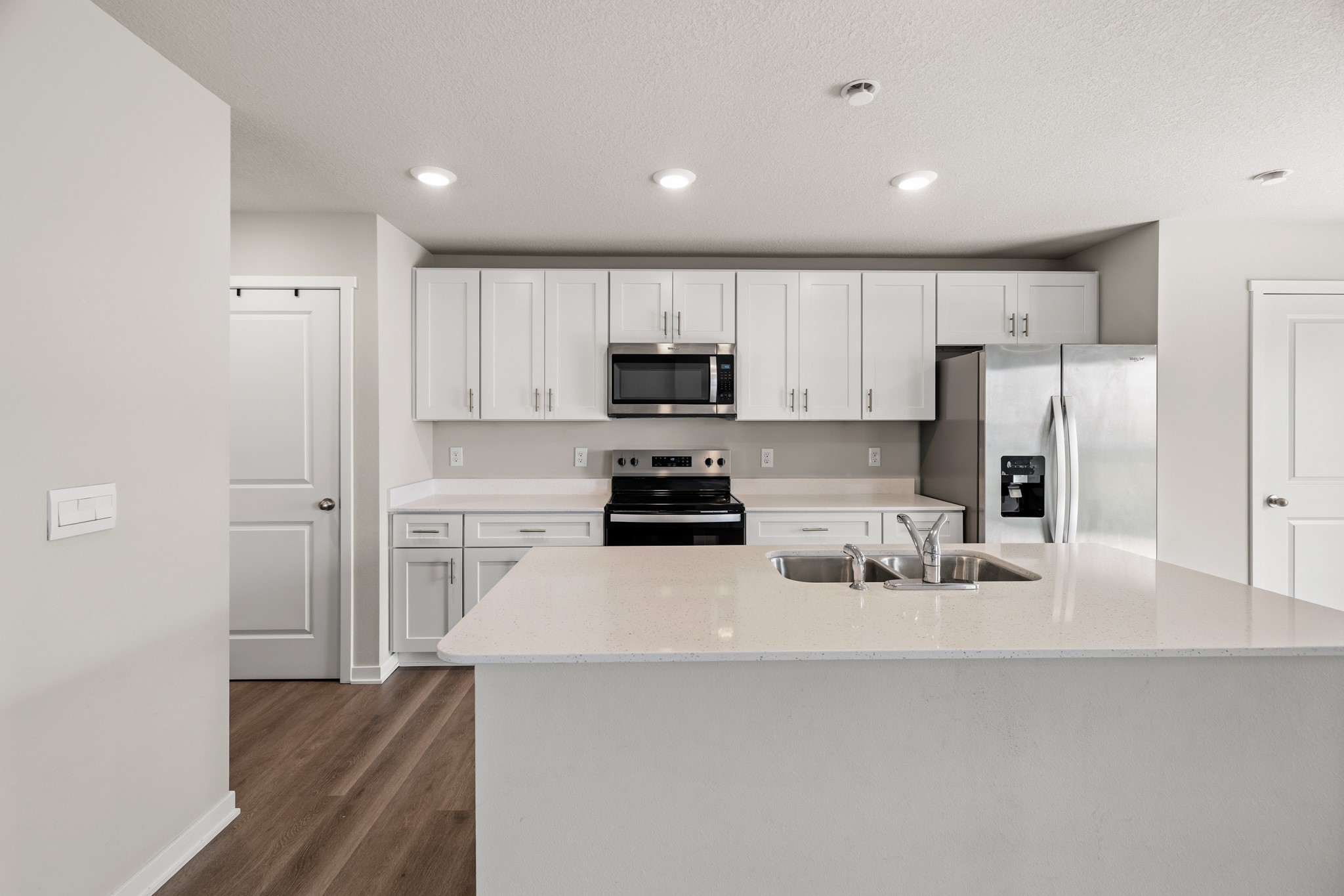 5532 144th Street Property Photo 8
