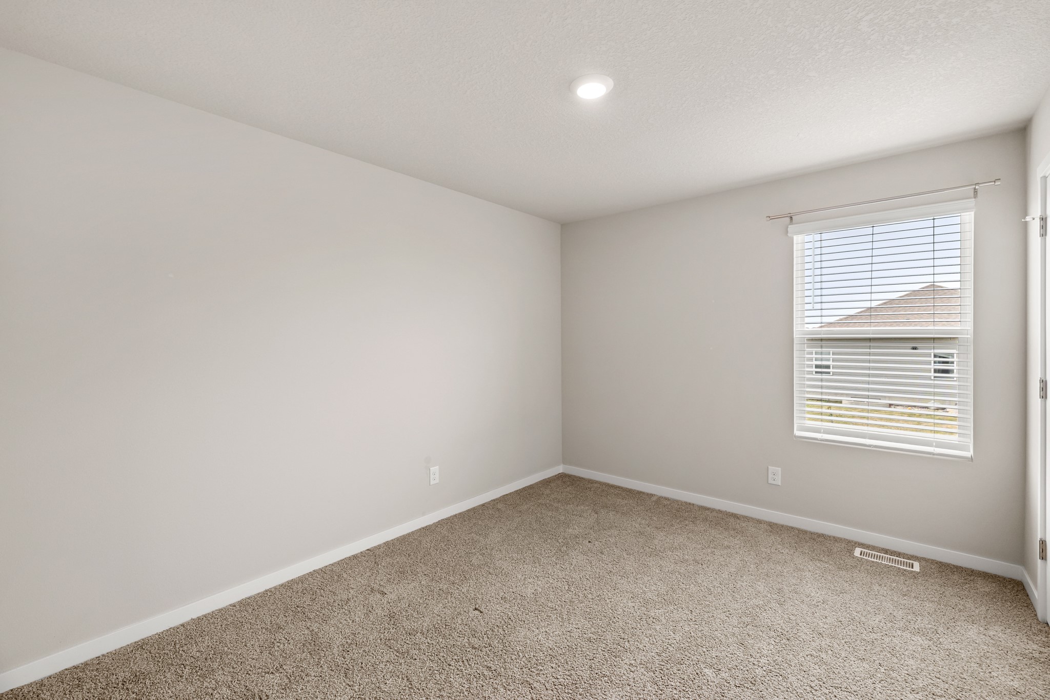 5532 144th Street Property Photo 24