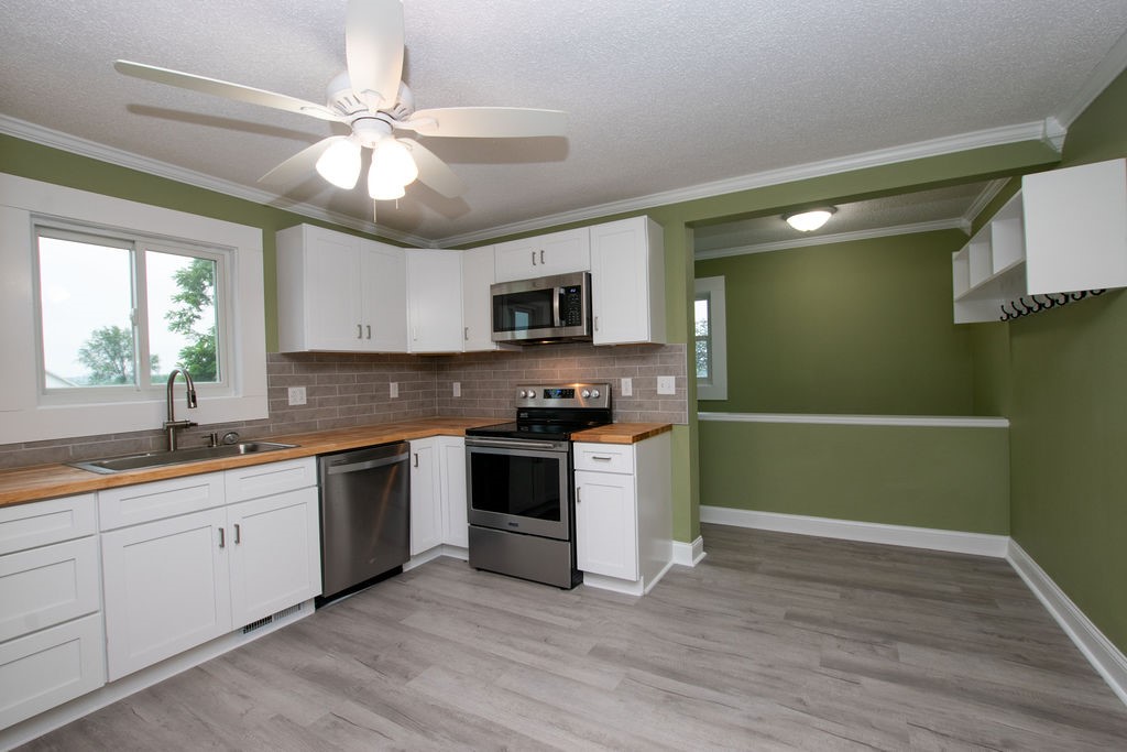 13319 13th Avenue Property Photo 5