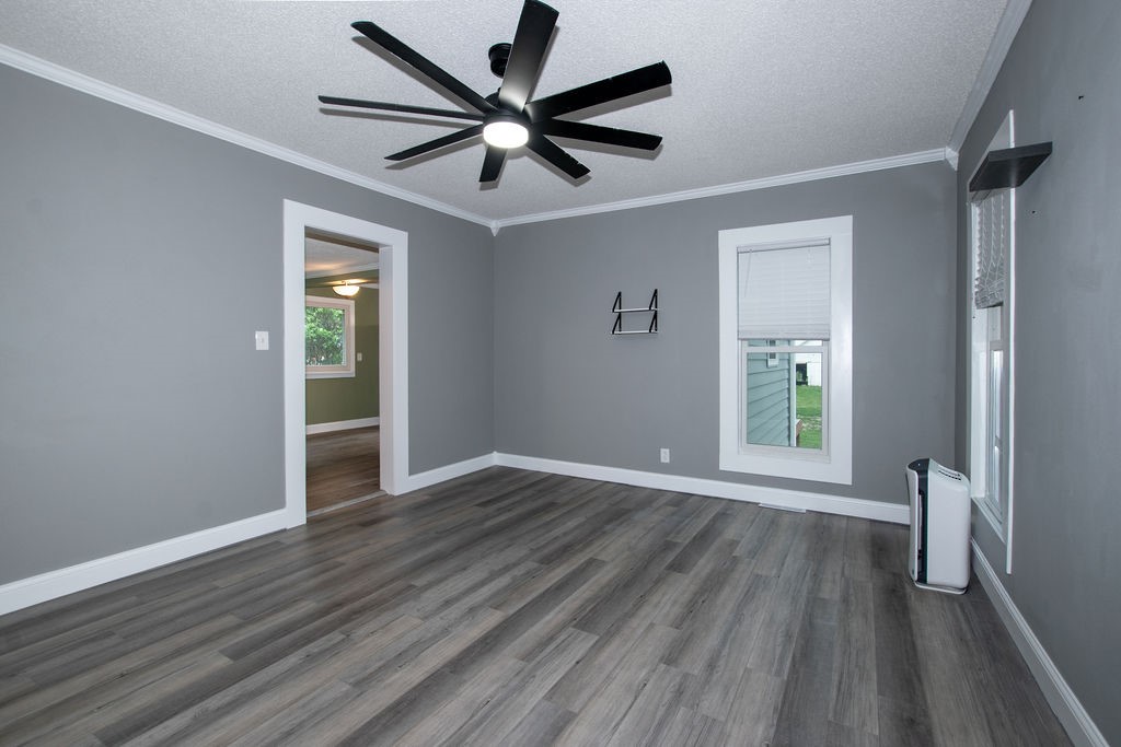 13319 13th Avenue Property Photo 8