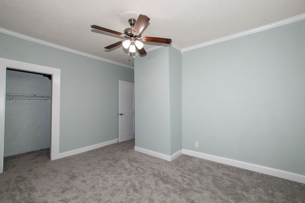 13319 13th Avenue Property Photo 9