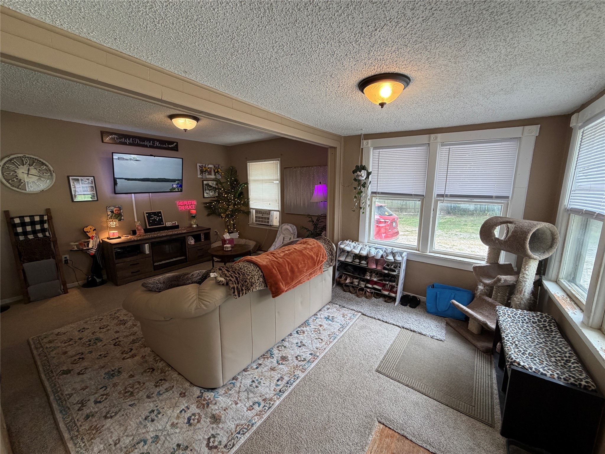 1201 E Kirkwood Avenue Property Photo 4