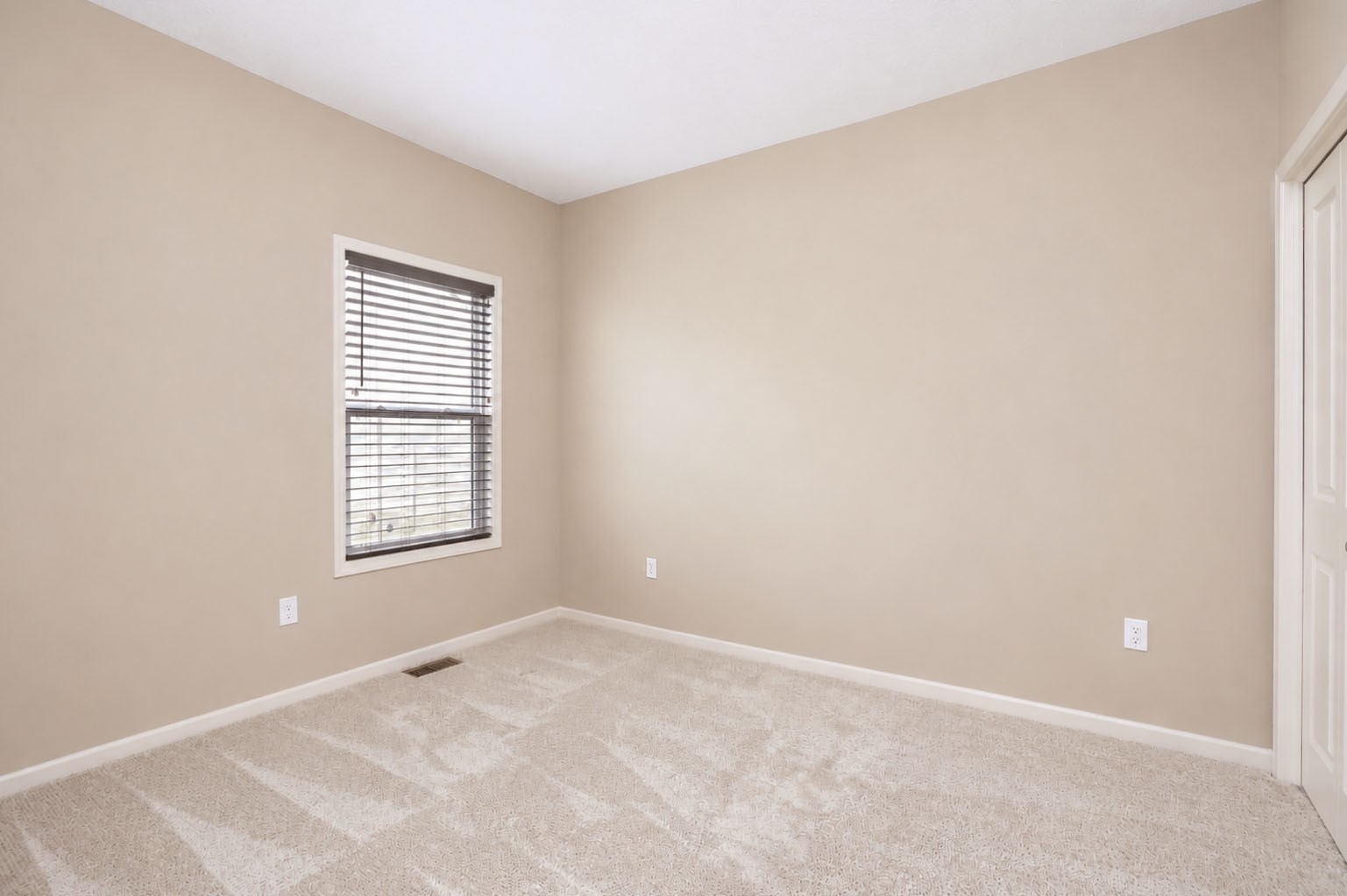 1125 Juniper Drive Property Photo 12