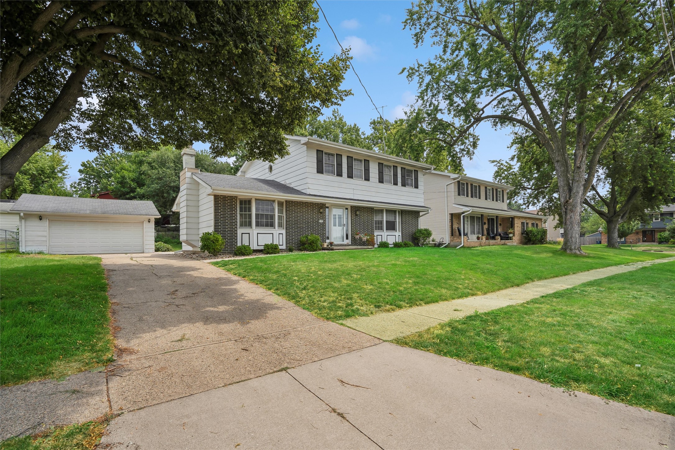 4105 73rd Place Property Photo 3