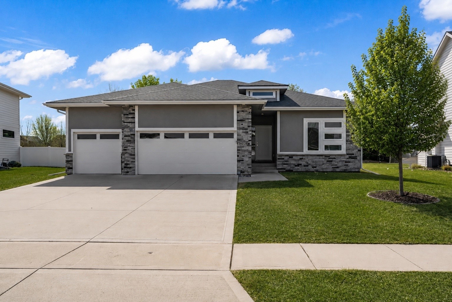 16734 Maple Street Property Photo 1