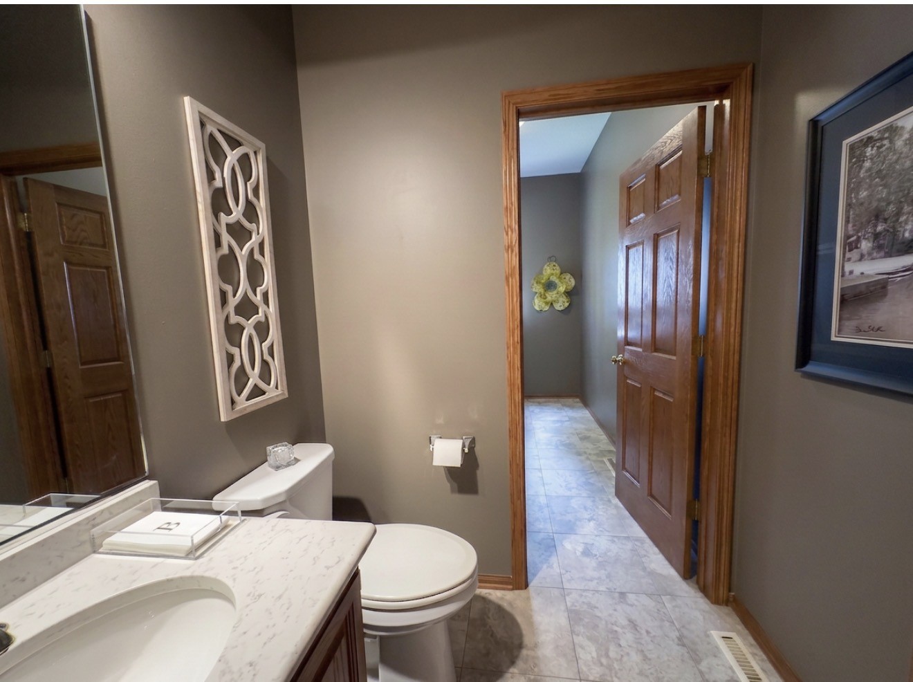 12925 Lincoln Avenue Property Photo 16