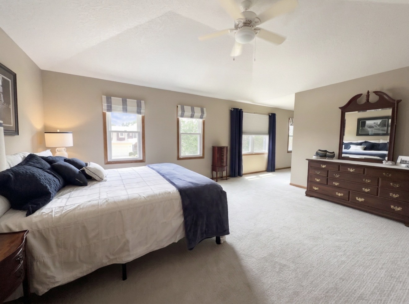 12925 Lincoln Avenue Property Photo 19