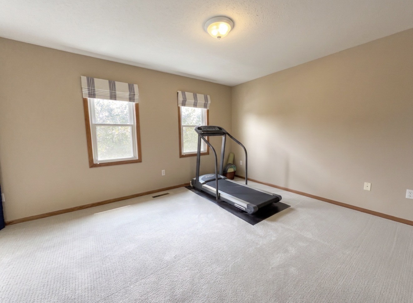 12925 Lincoln Avenue Property Photo 21