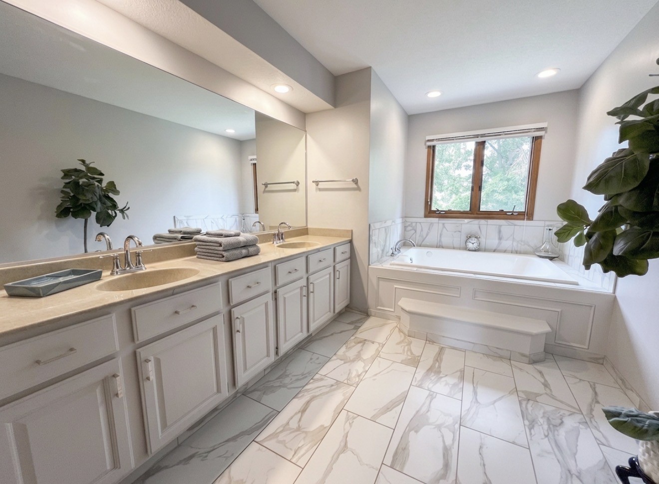 12925 Lincoln Avenue Property Photo 22