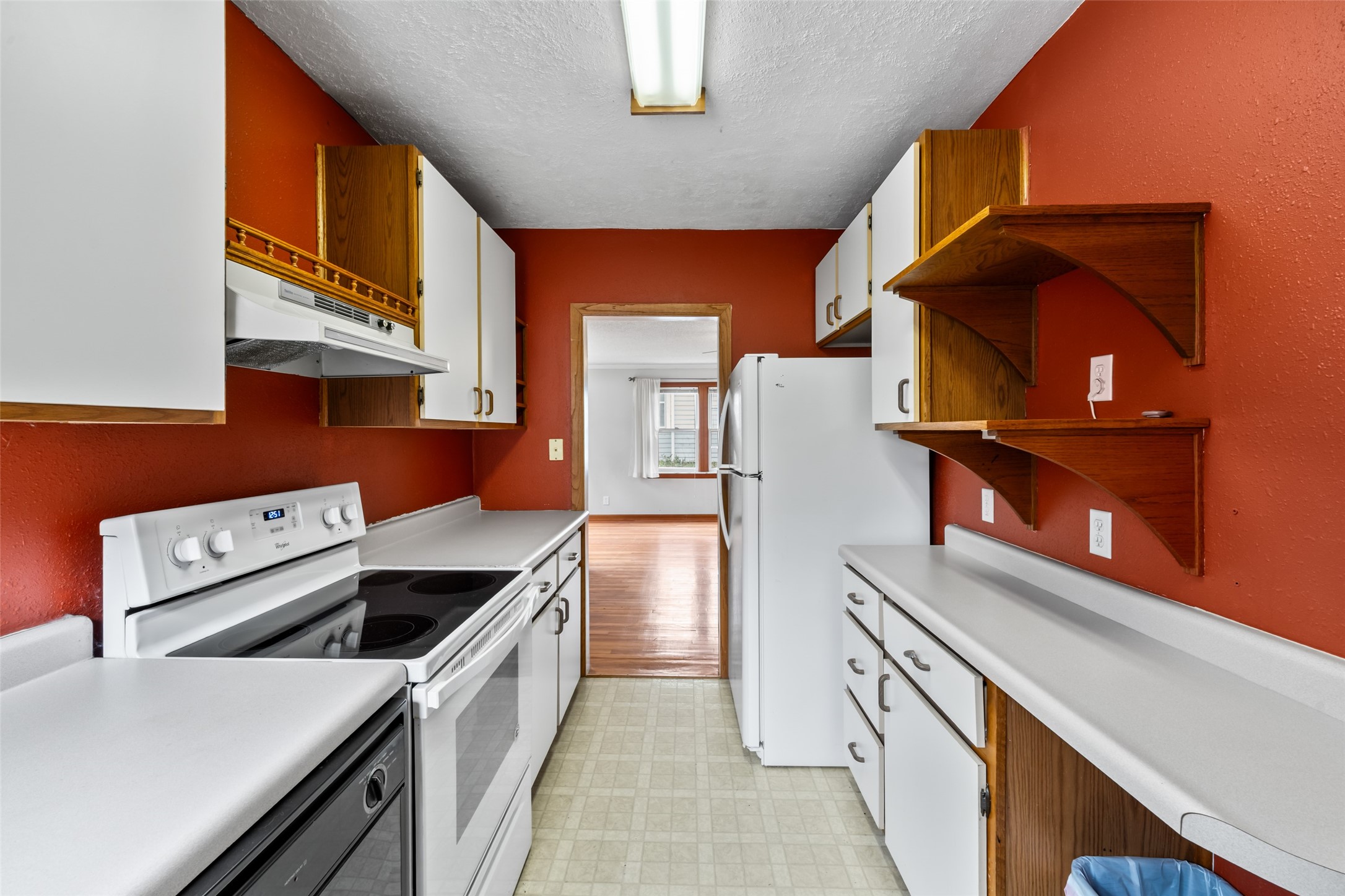 926 Duff Avenue Property Photo 4