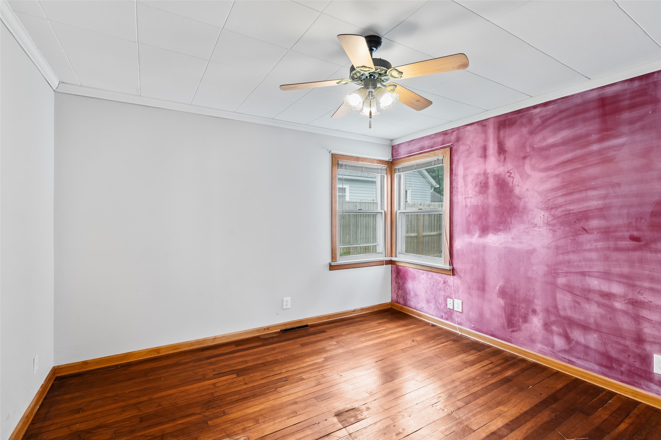 926 Duff Avenue Property Photo 7