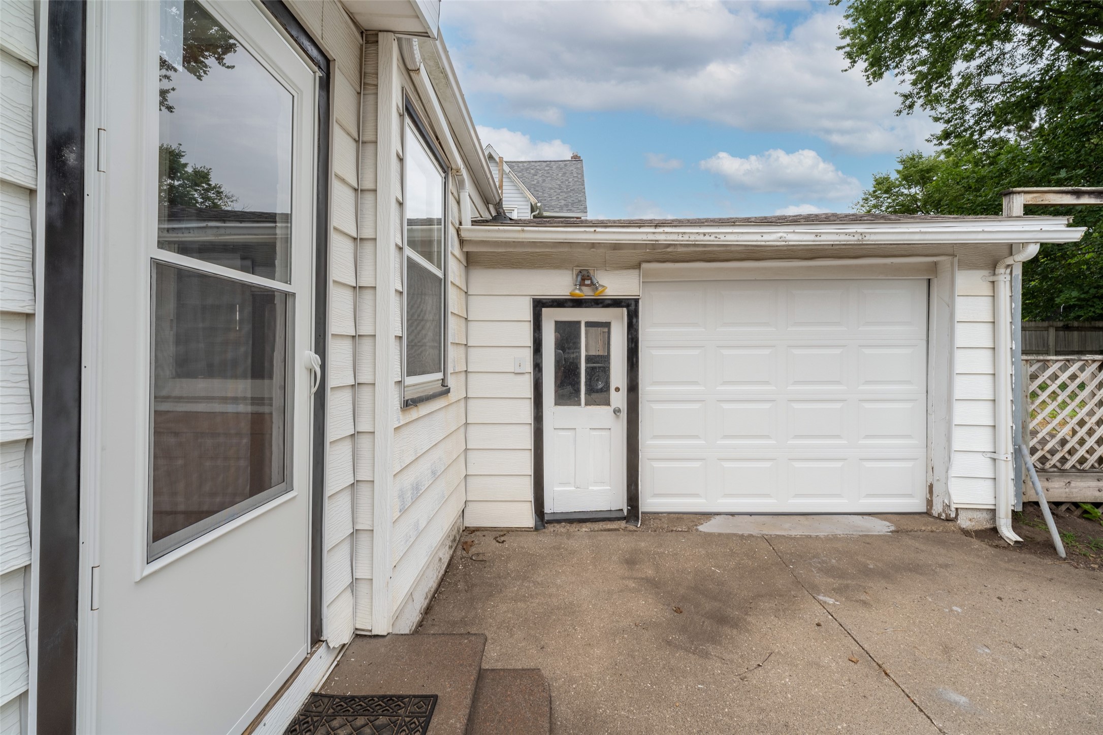 926 Duff Avenue Property Photo 11