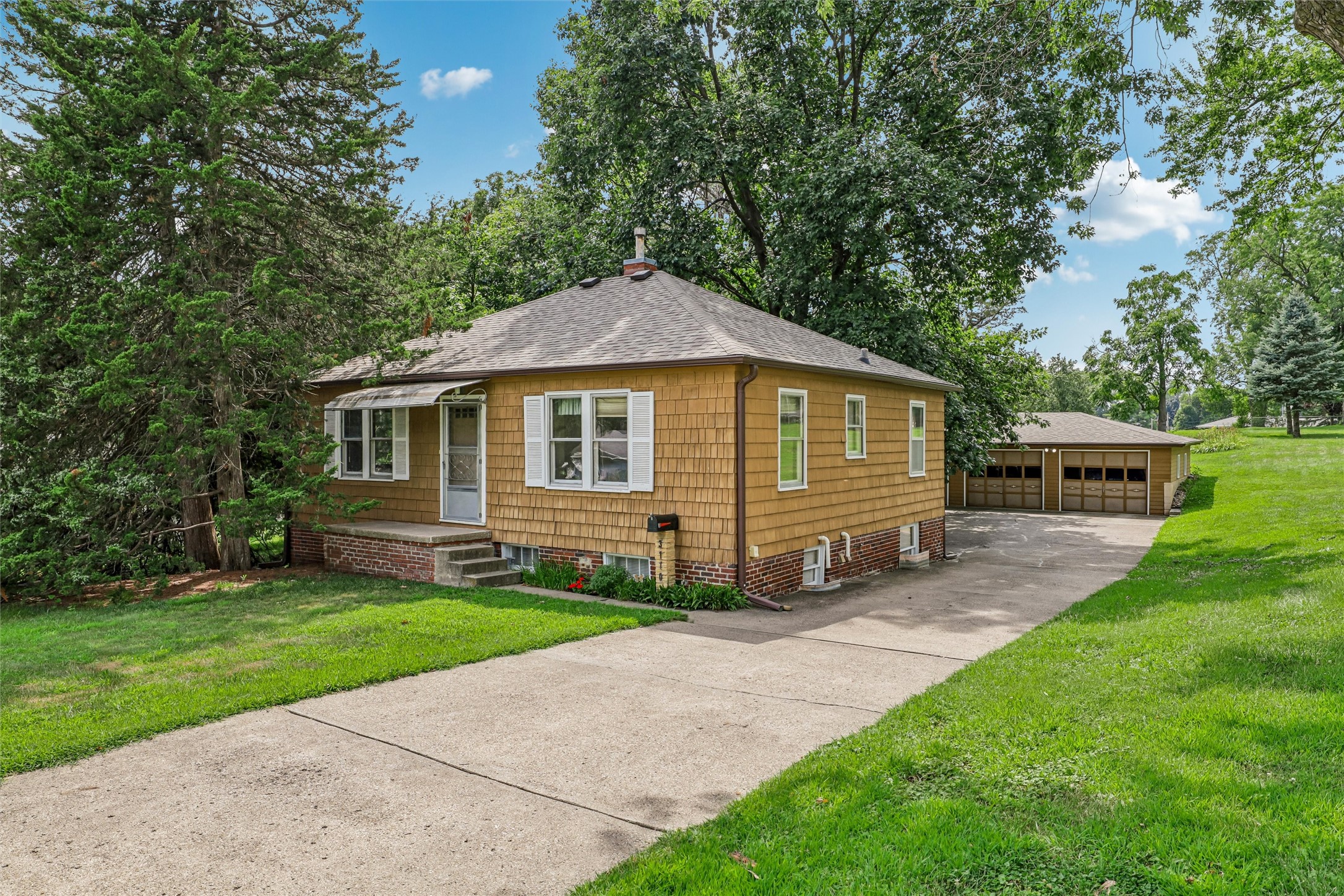3110 70th Street Property Photo 1