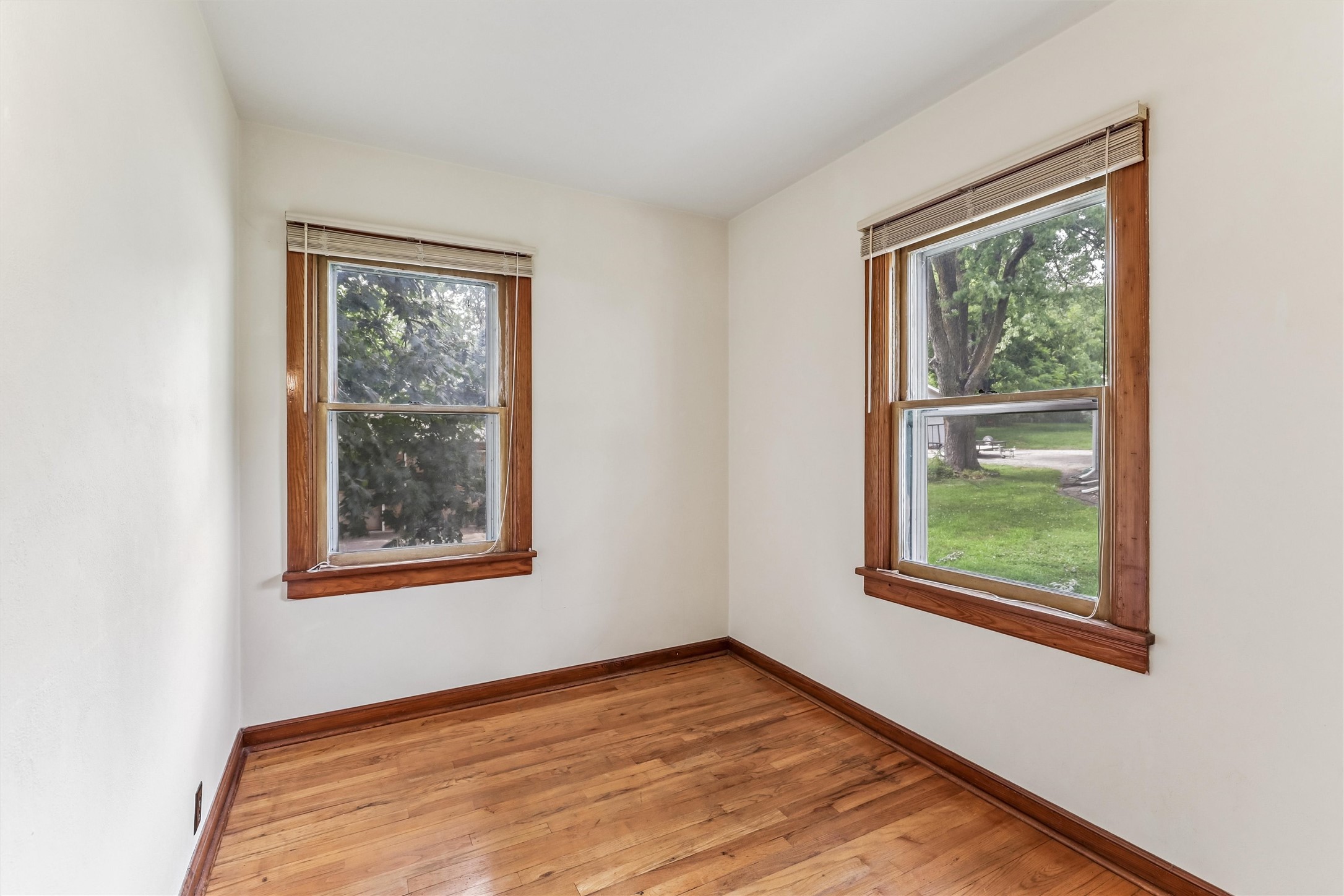 3110 70th Street Property Photo 15