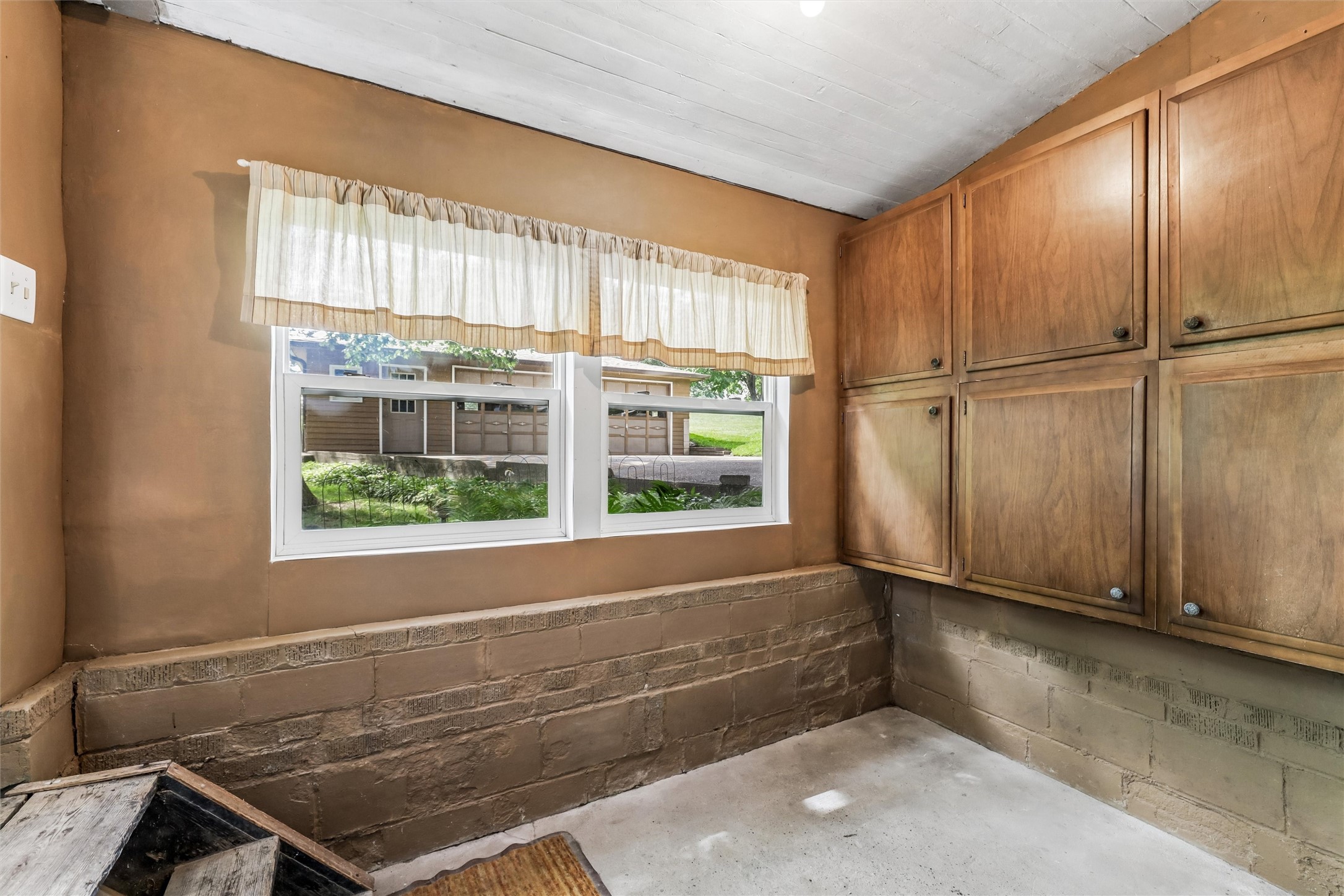 3110 70th Street Property Photo 19