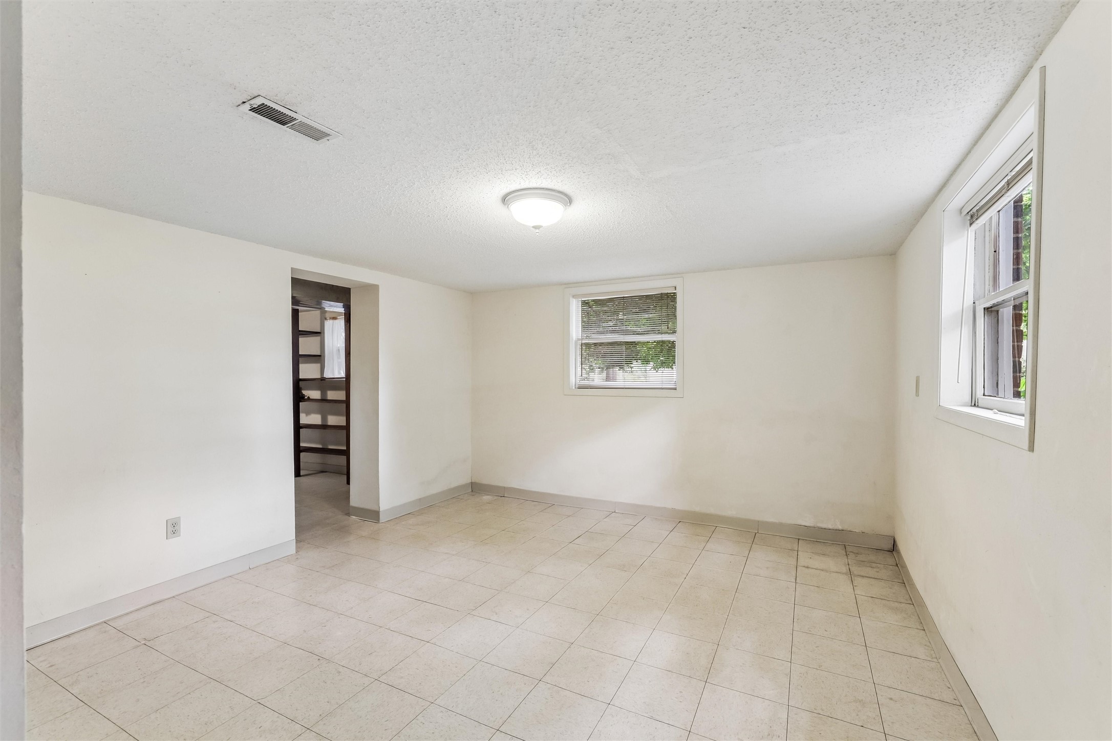 3110 70th Street Property Photo 22