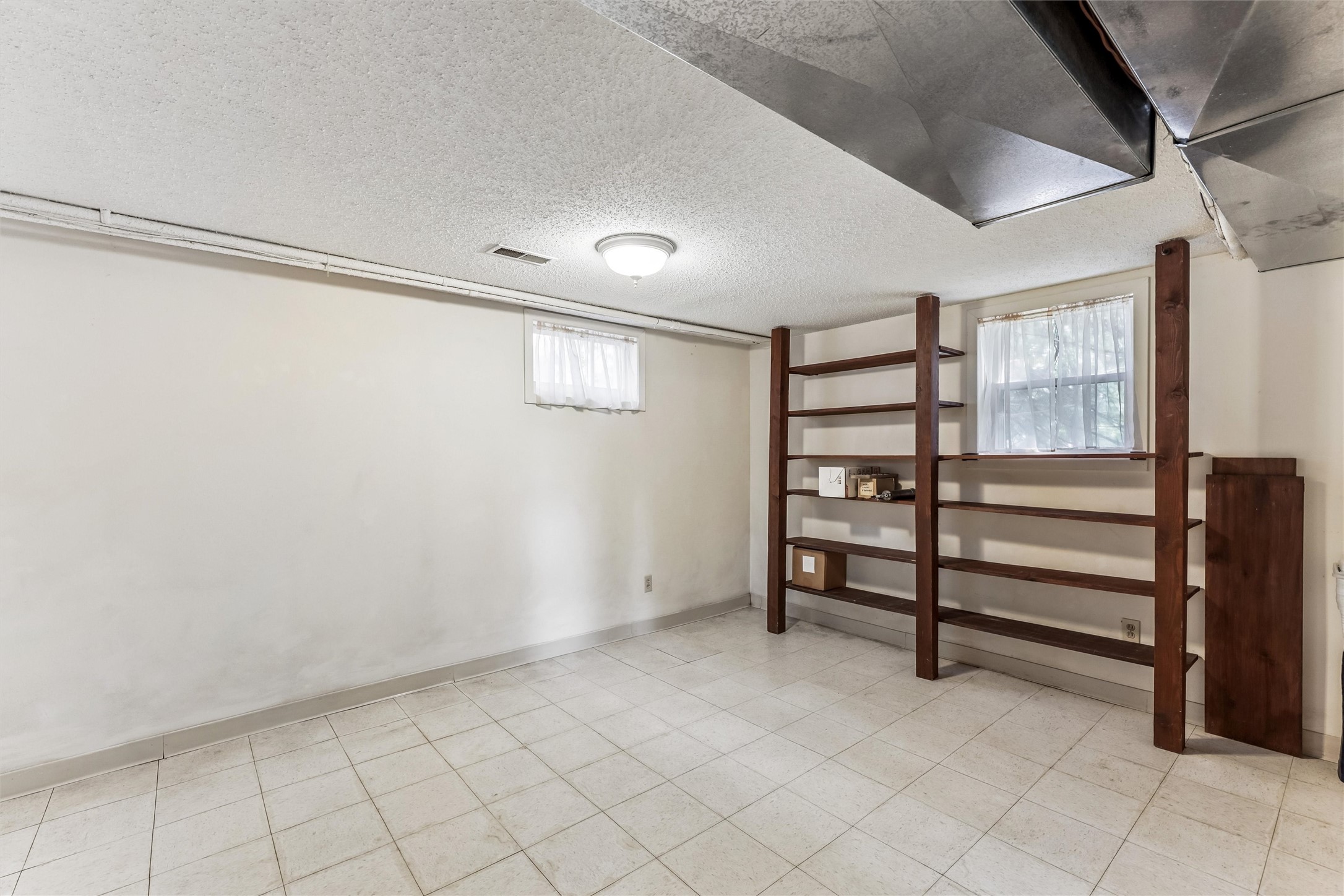 3110 70th Street Property Photo 24