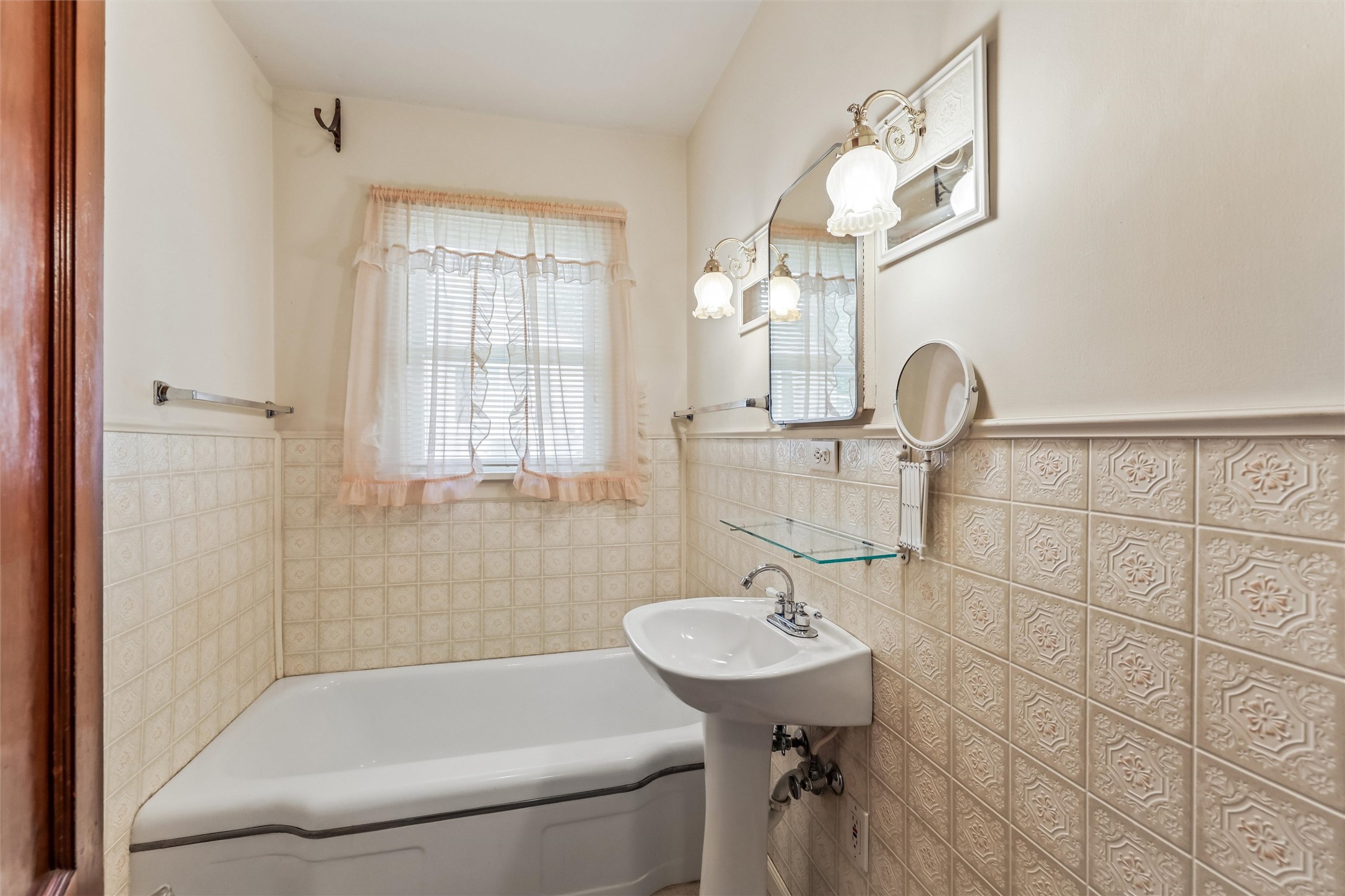 3110 70th Street Property Photo 26