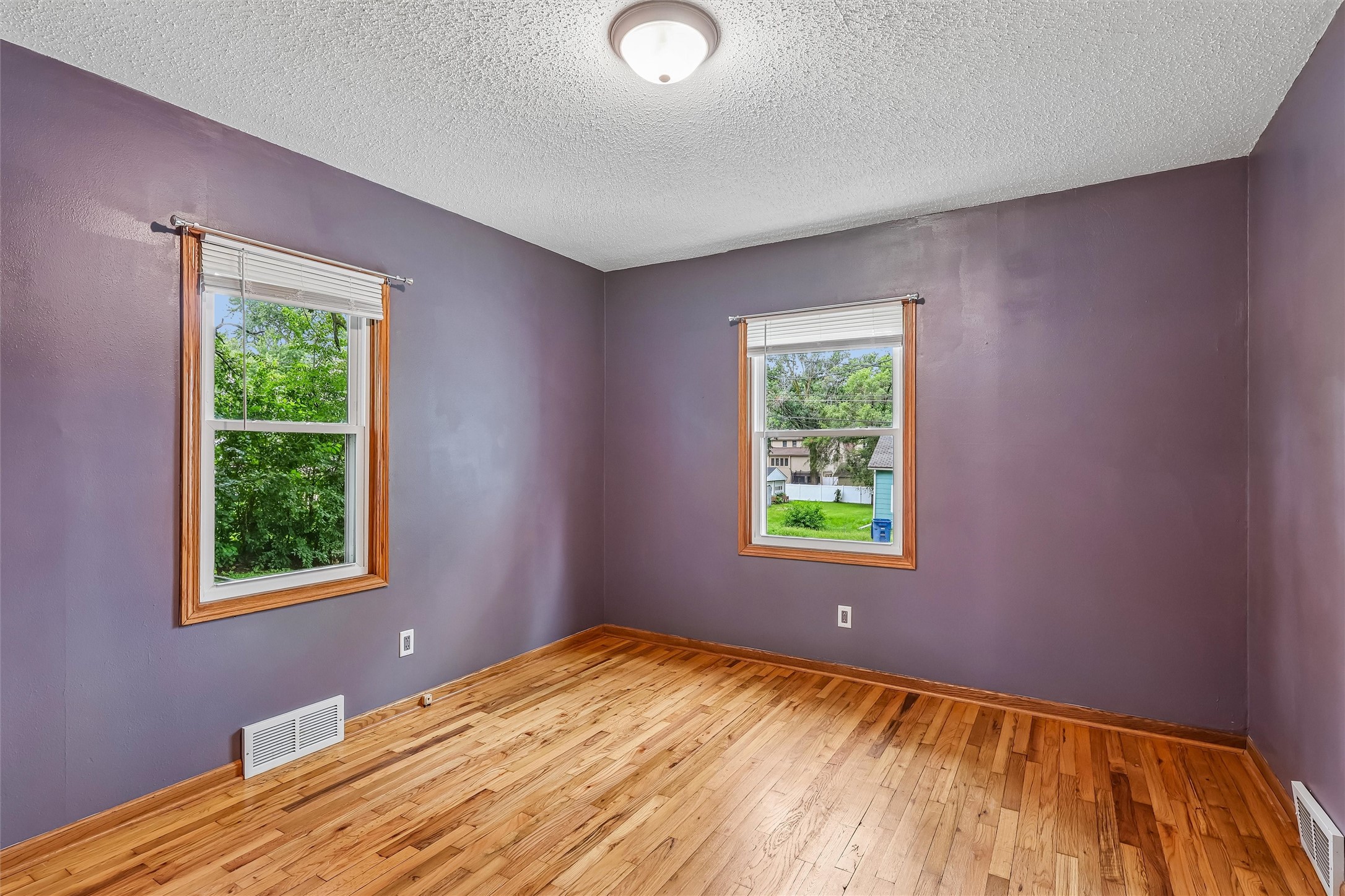 1112 Lewis Avenue Property Photo 8