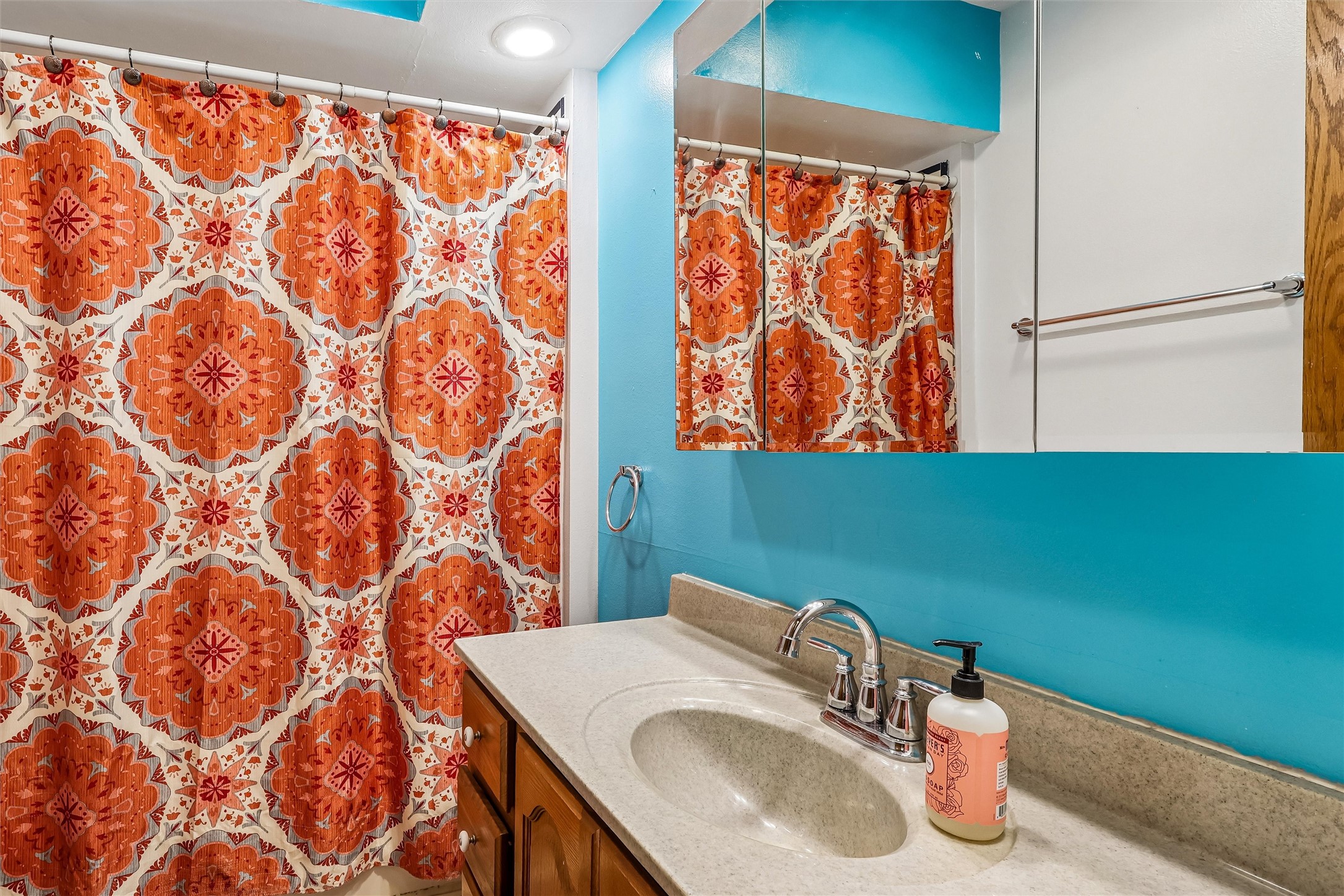 1112 Lewis Avenue Property Photo 9
