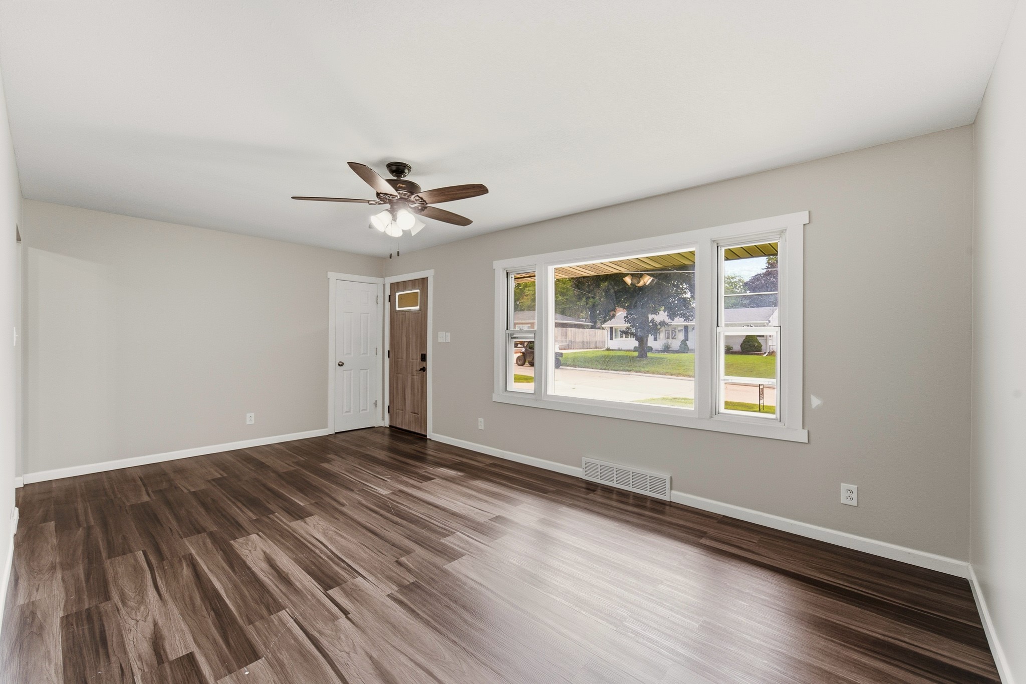 8026 Warren Drive Property Photo 13