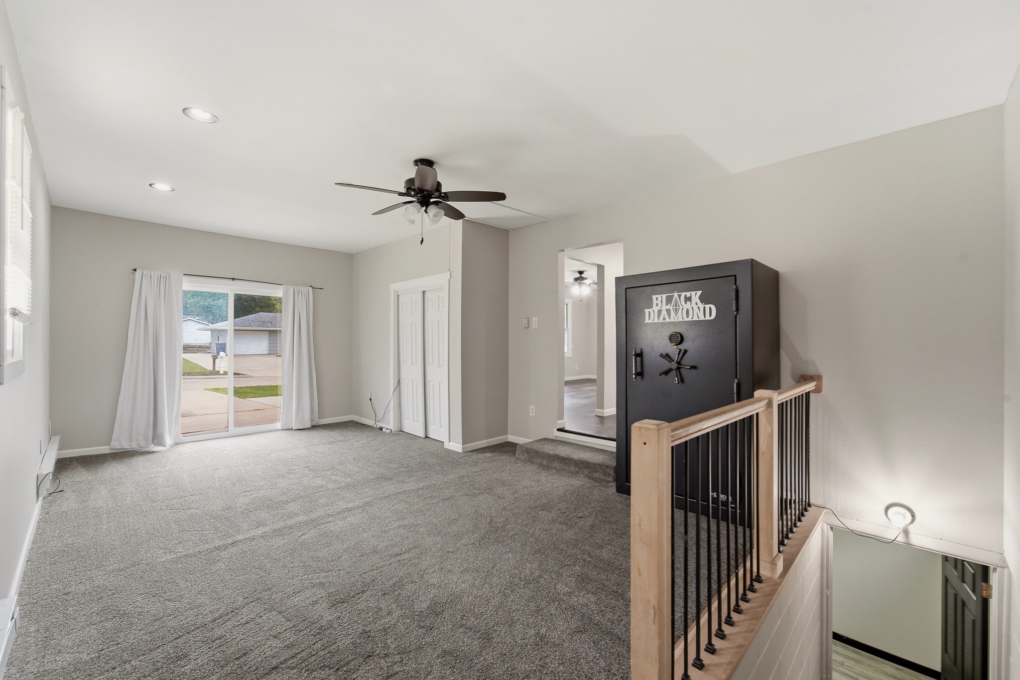 8026 Warren Drive Property Photo 18