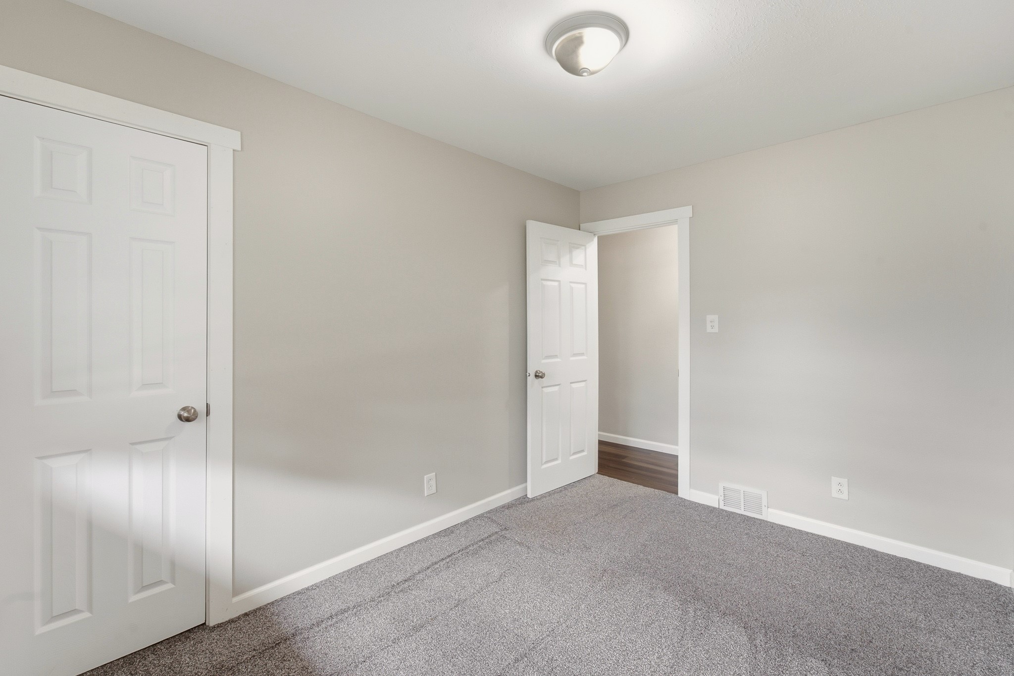 8026 Warren Drive Property Photo 21