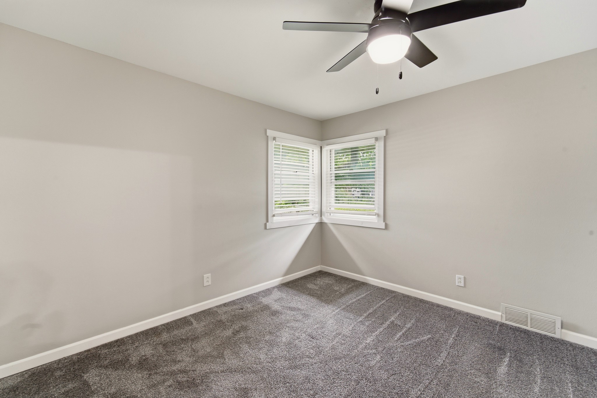 8026 Warren Drive Property Photo 26