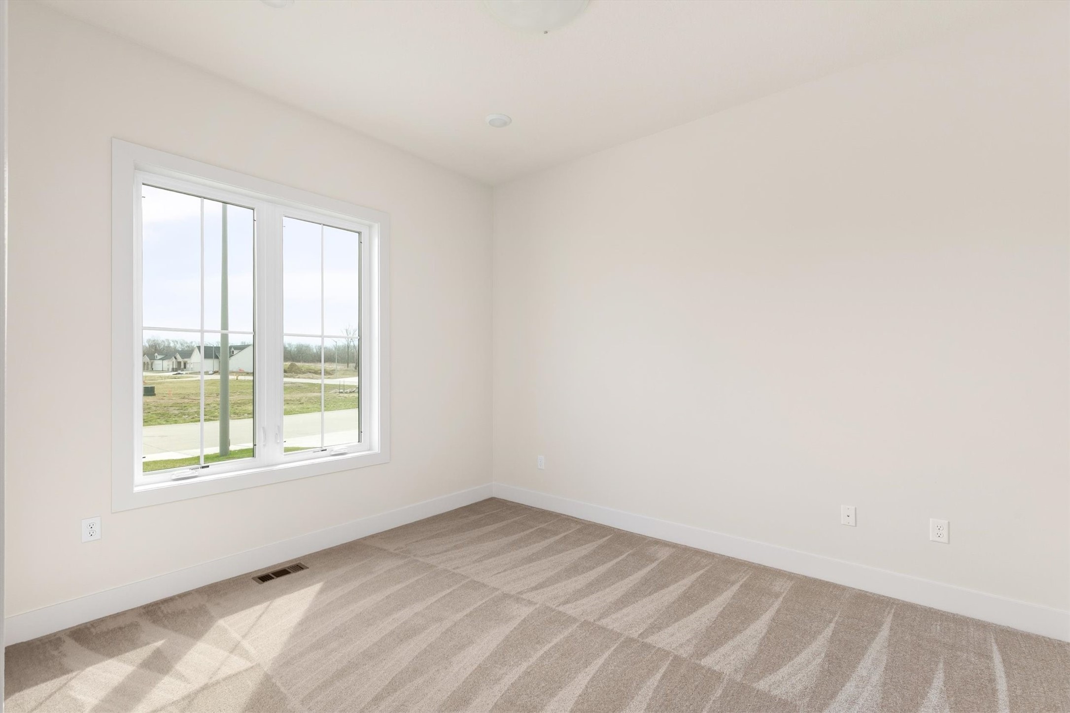 2646 Se Steele Drive Property Photo 4