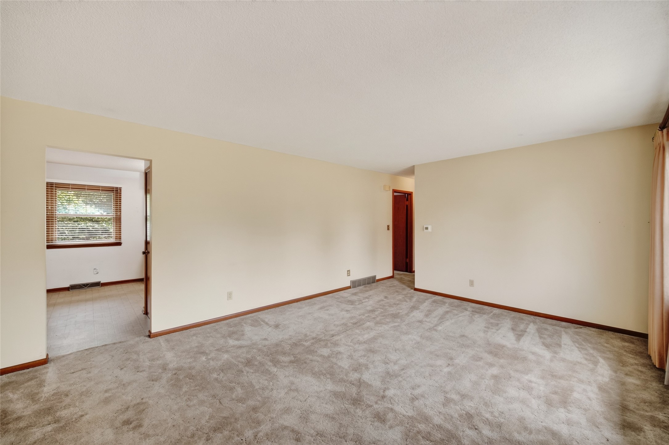 905 Se 4th Street Property Photo 3