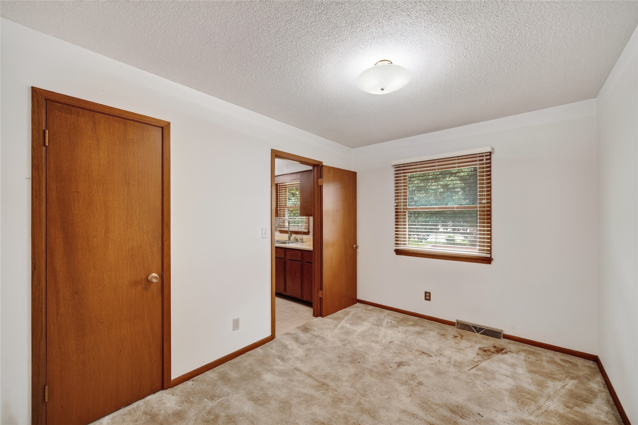 905 Se 4th Street Property Photo 10