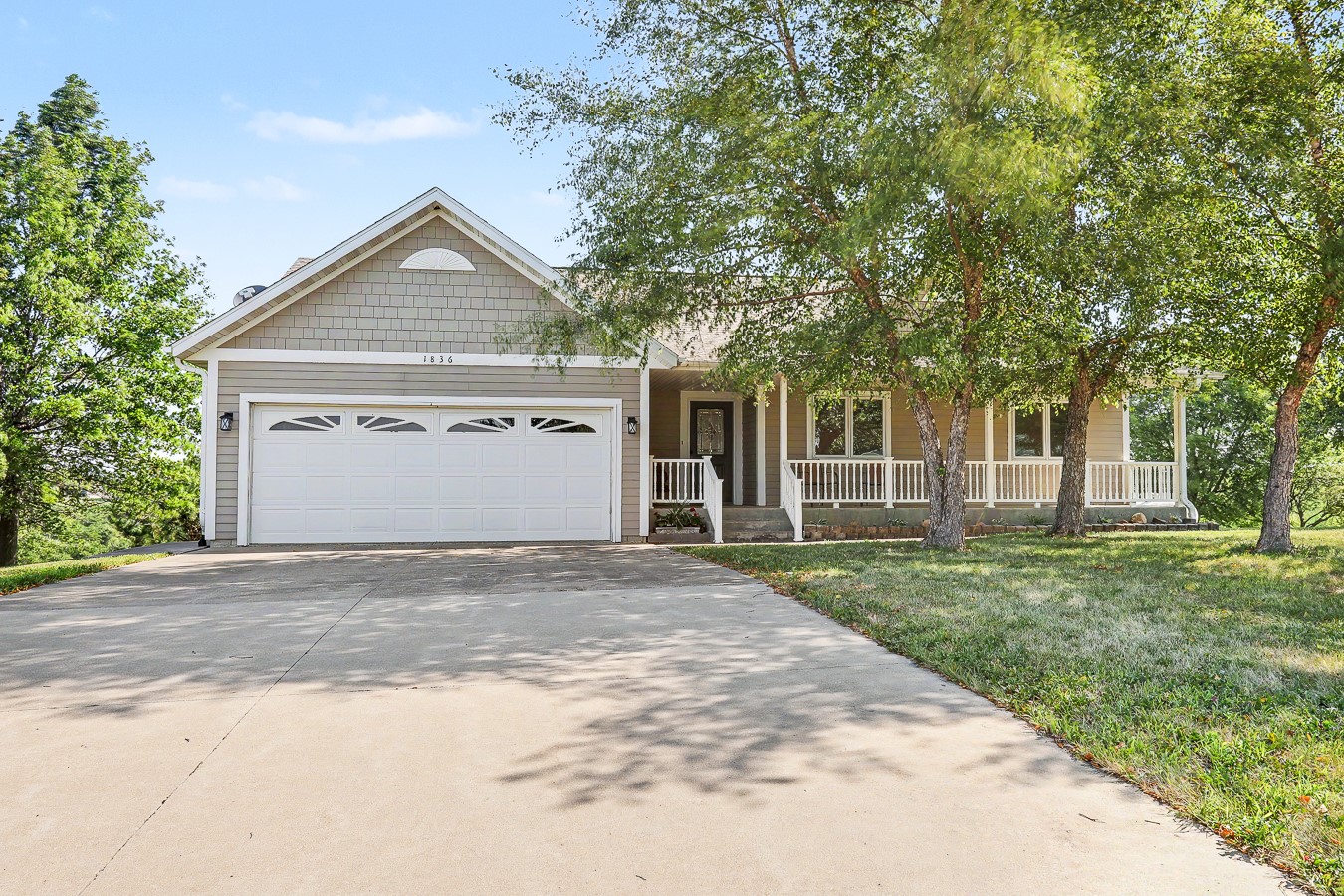 1836 Eaton Avenue Property Photo 2