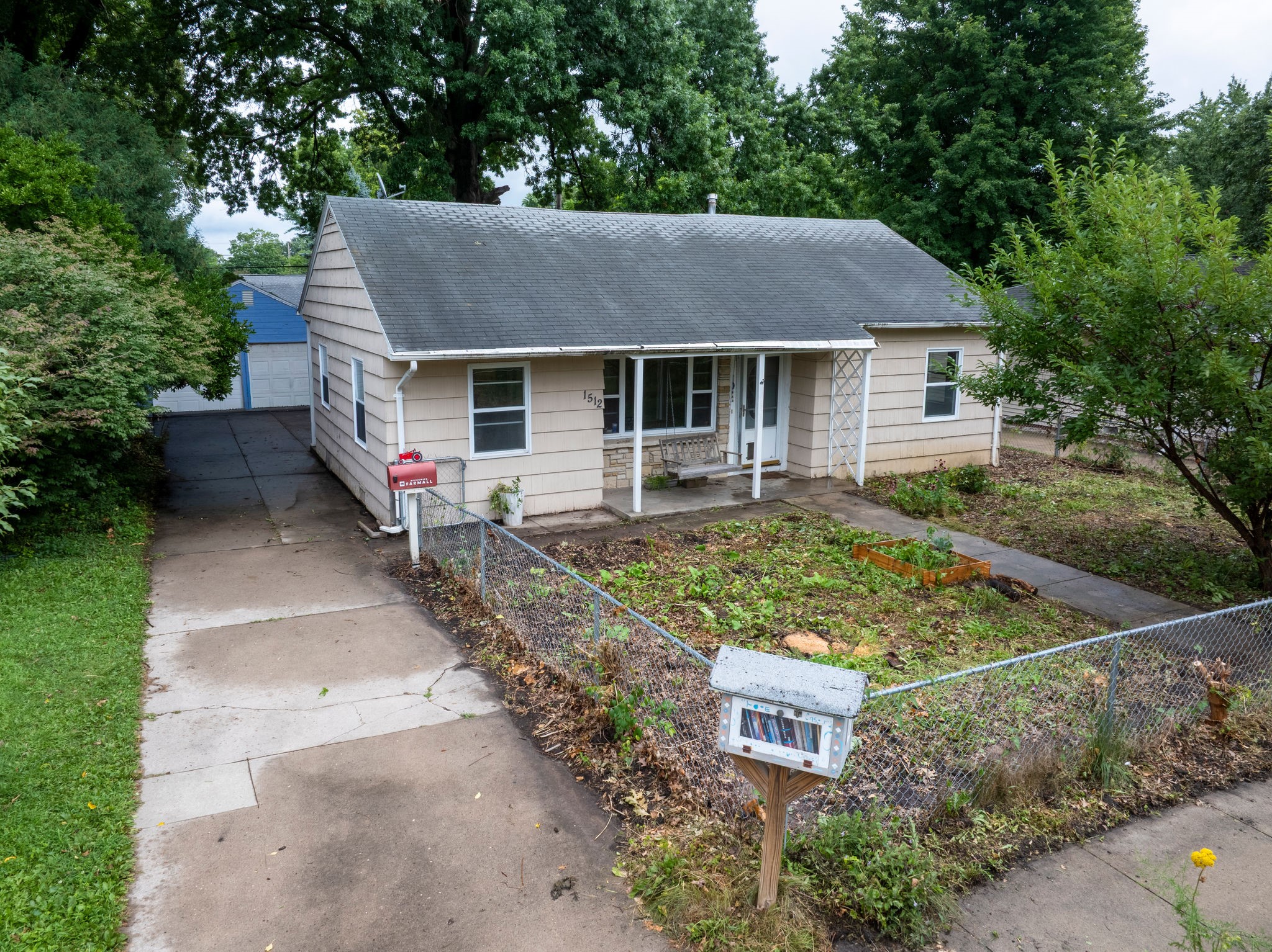 1512 Carroll Avenue Property Photo 1