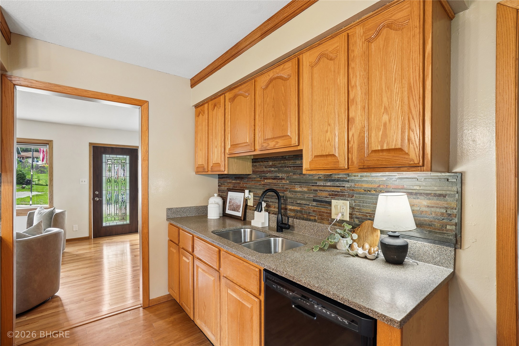 4636 Hyperion Drive Property Photo 8