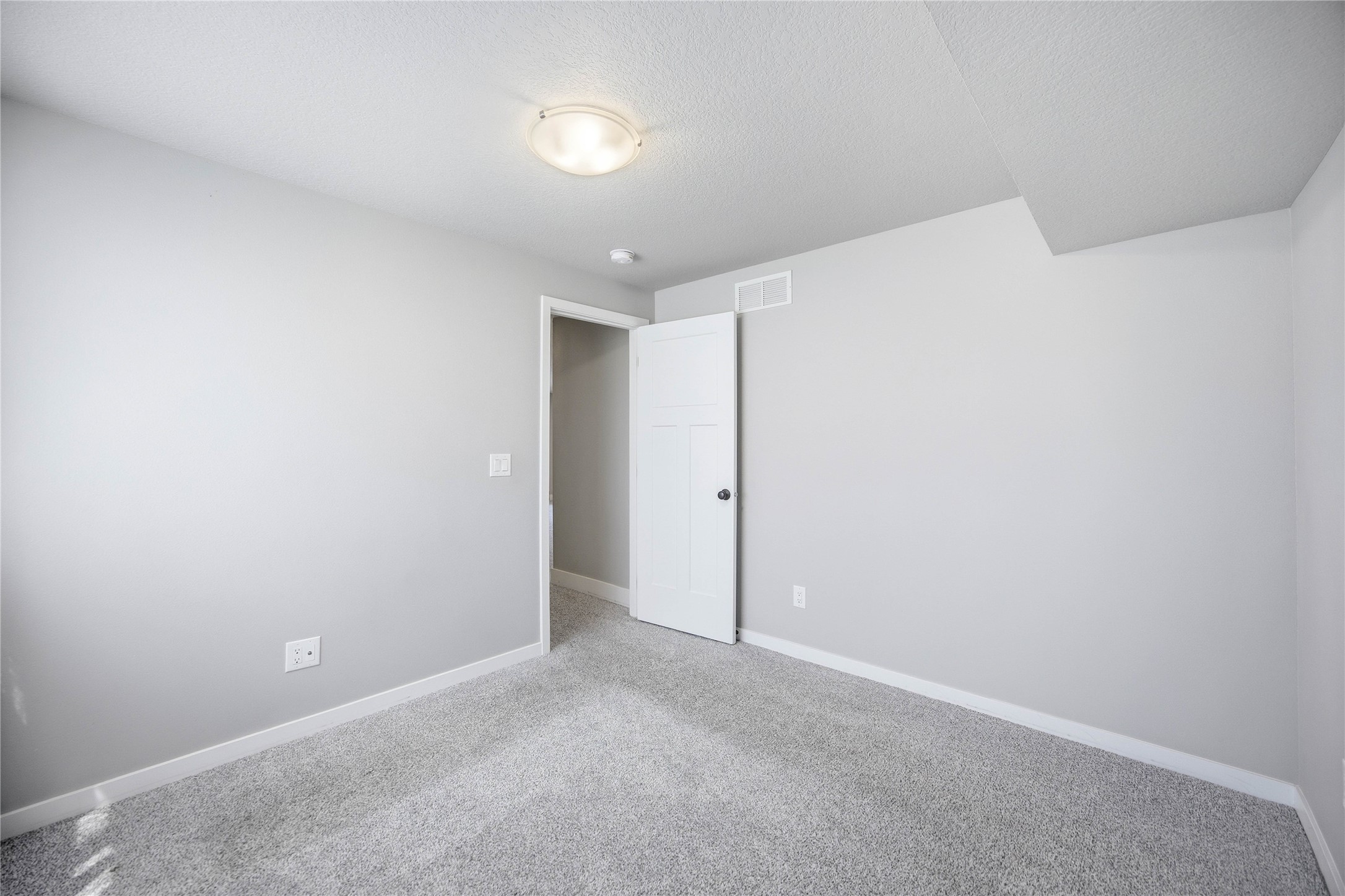 706 Ne Country Meadow Drive Property Photo 27