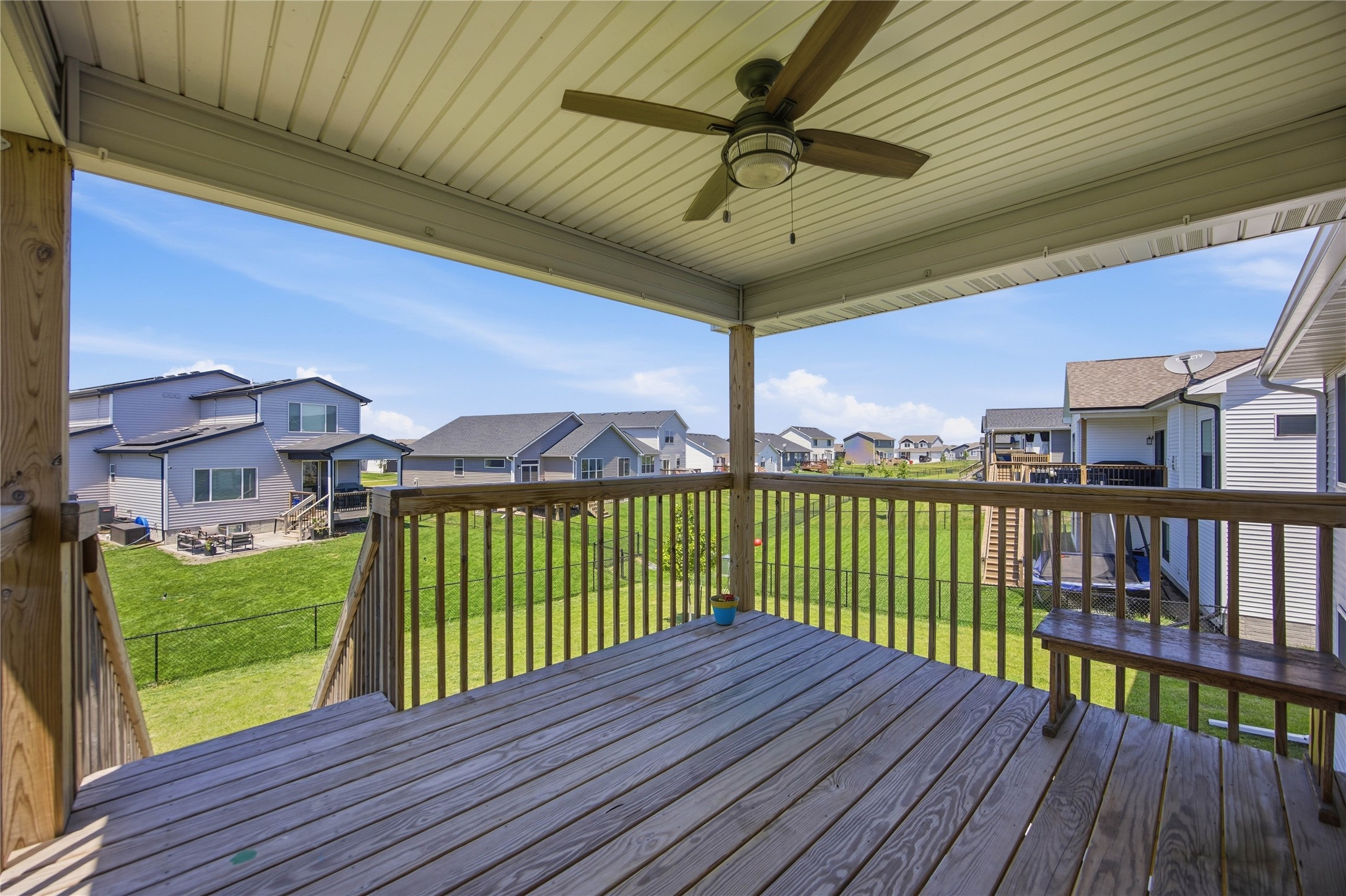 706 Ne Country Meadow Drive Property Photo 28