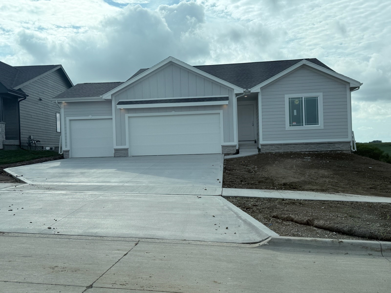 3201 Marigold Circle Property Photo 1