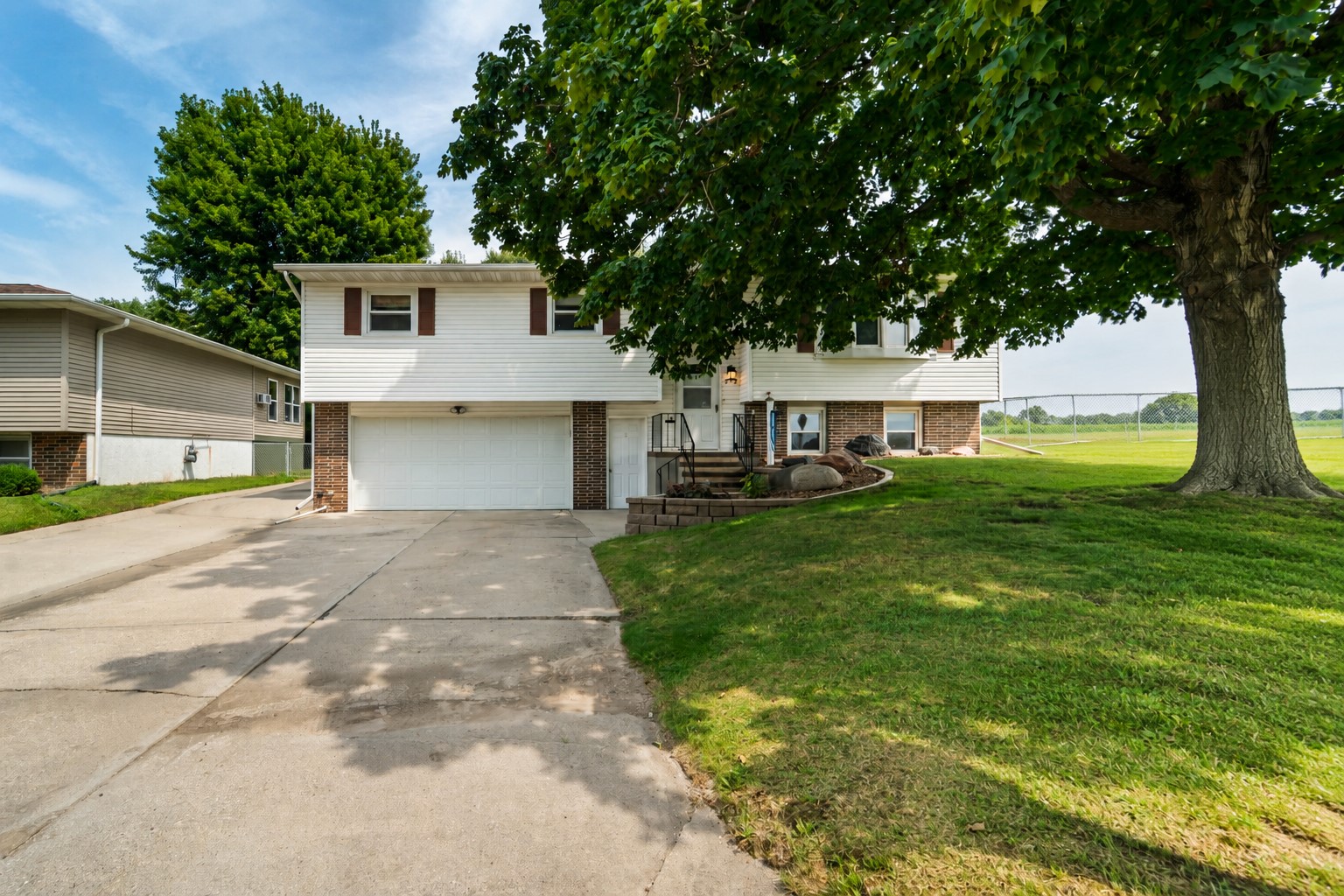 313 Lynne Drive Property Photo 3