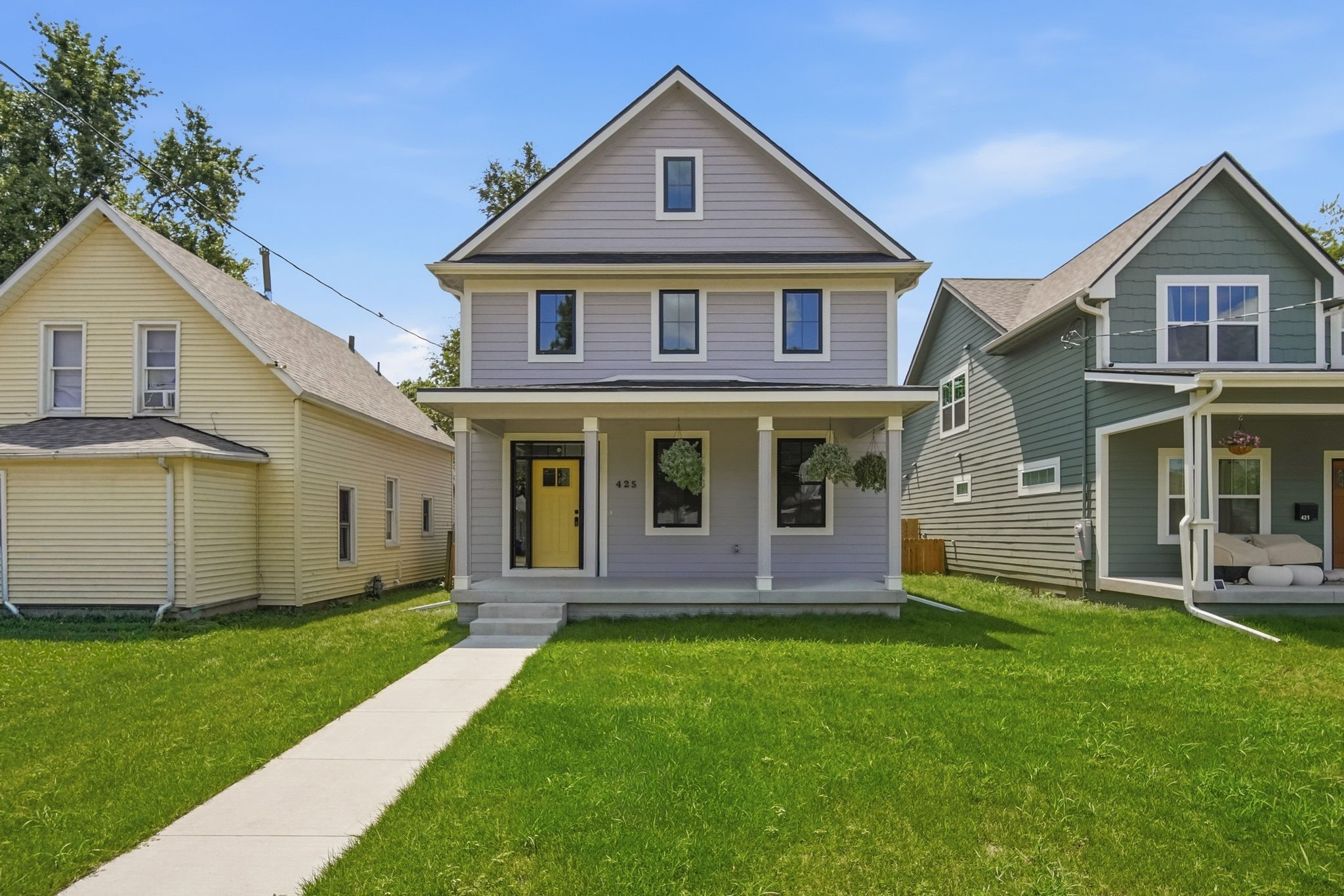 425 E Granger Avenue Property Photo 1