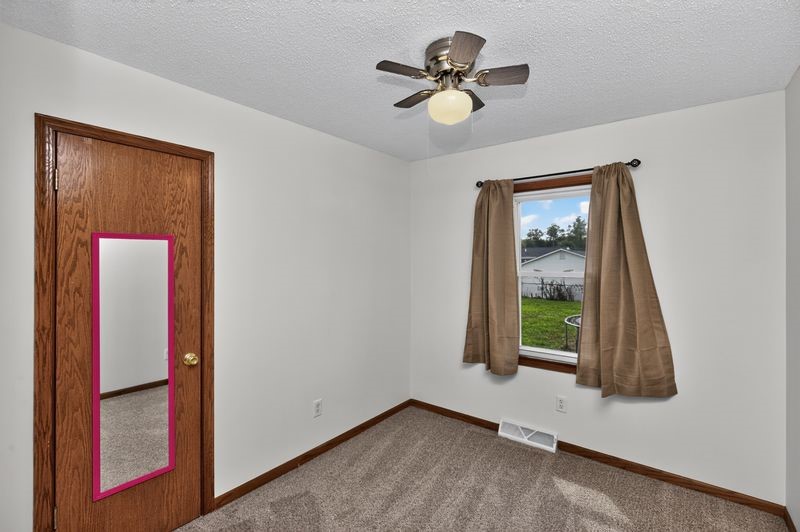 2020 E 40th Street Property Photo 11