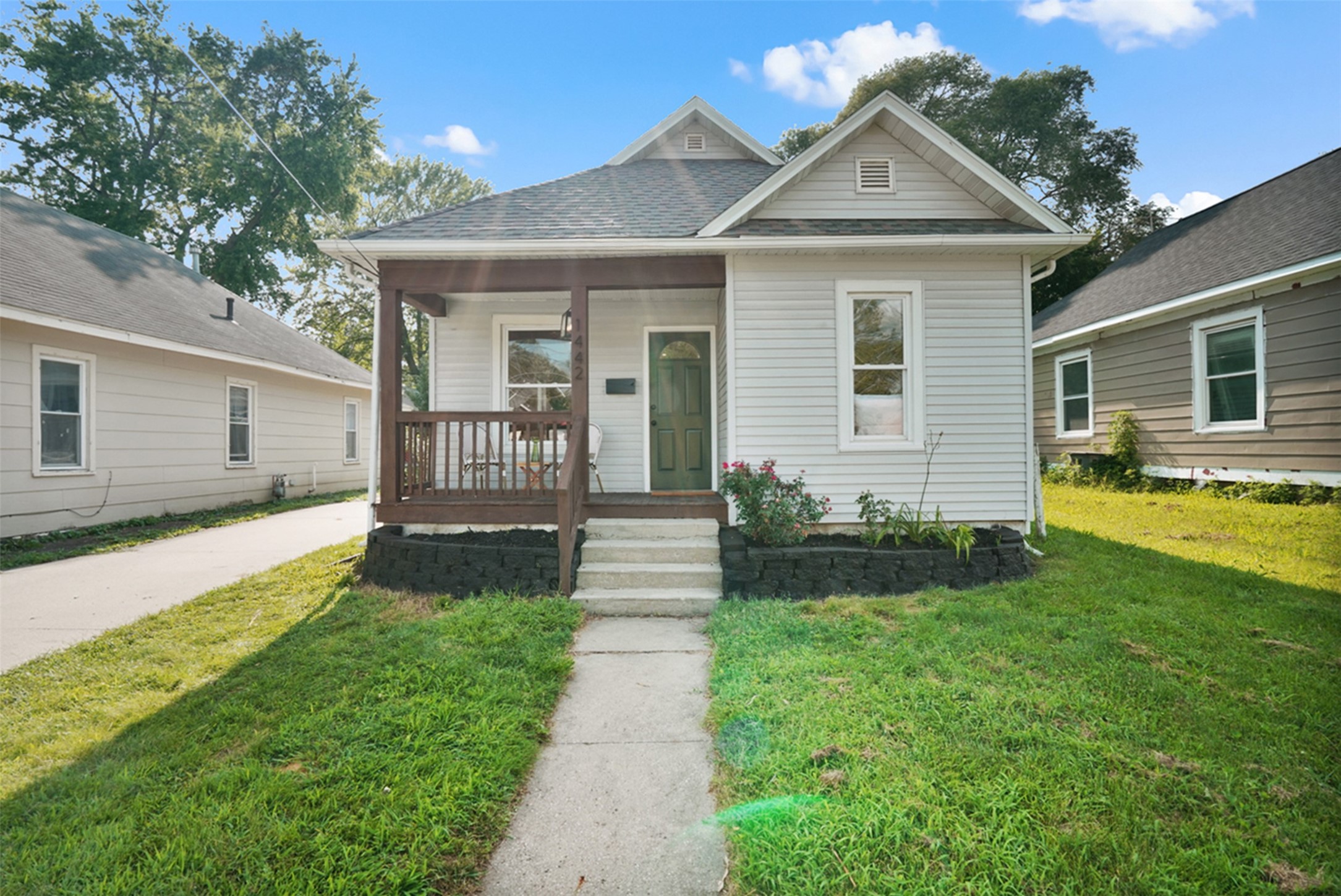 1442 16 Street Property Photo 1