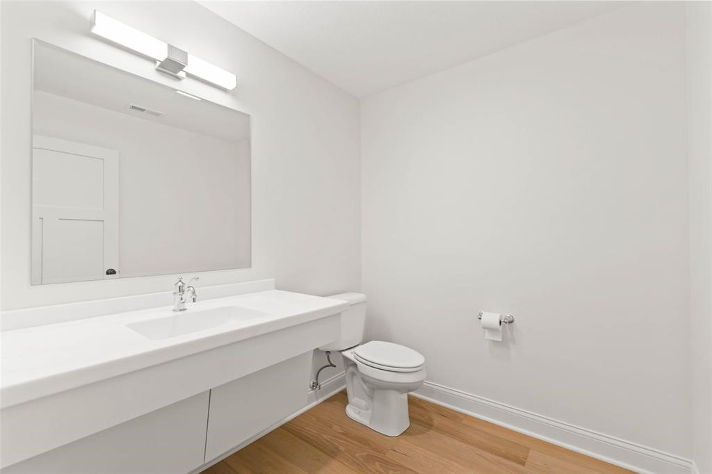 1805 S 8th Avenue E Property Photo 8