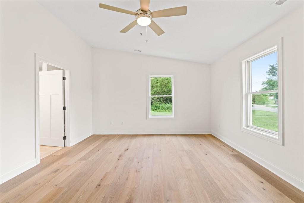 1805 S 8th Avenue E Property Photo 15