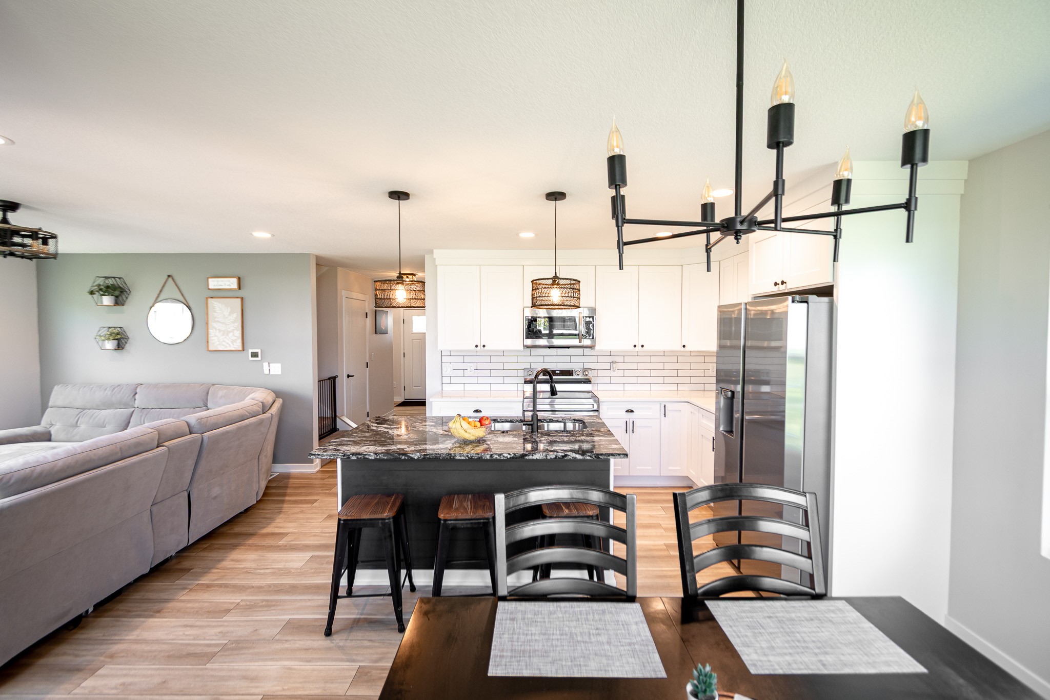 18217 Alpine Drive Property Photo 8