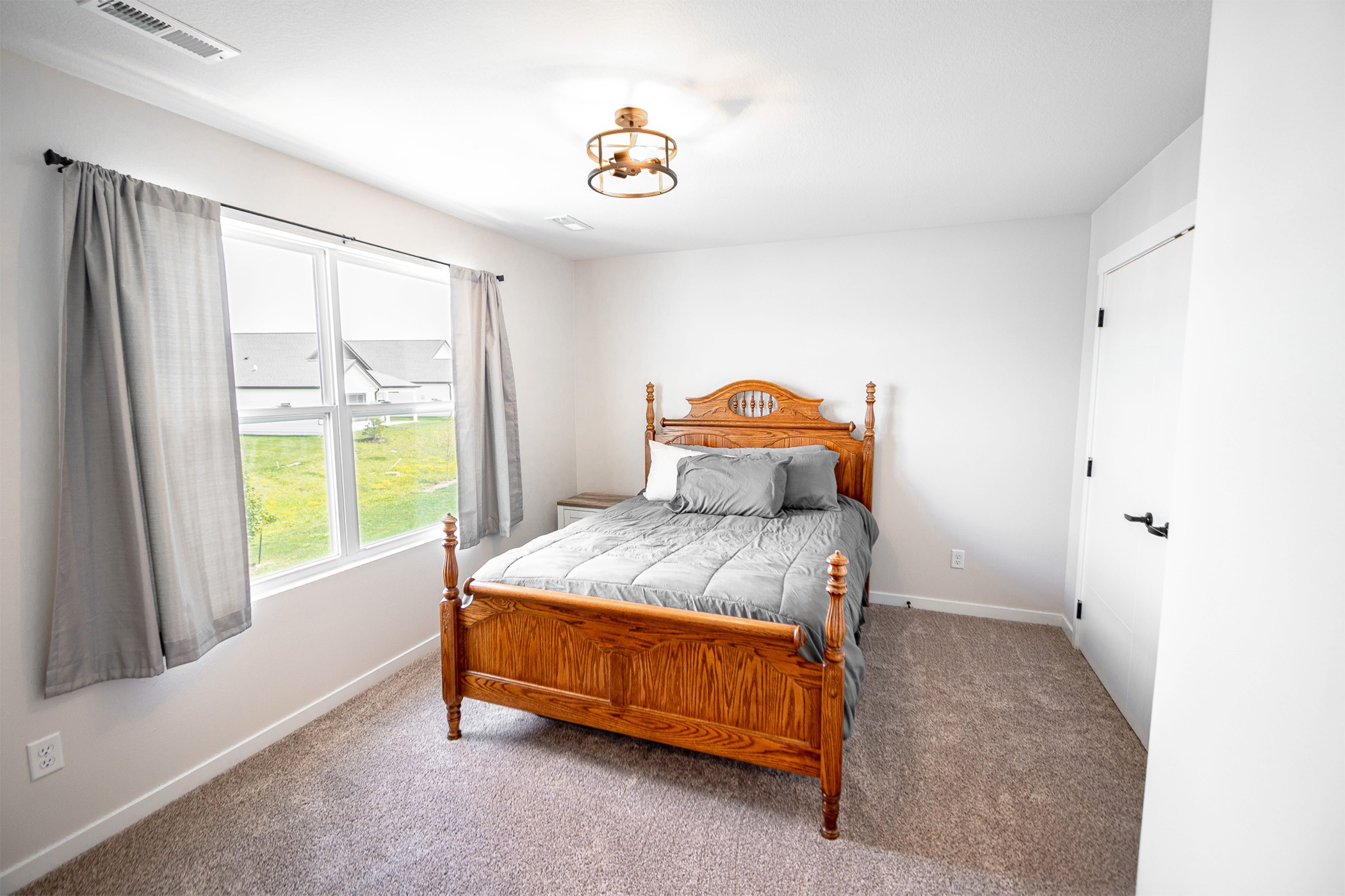 18217 Alpine Drive Property Photo 17