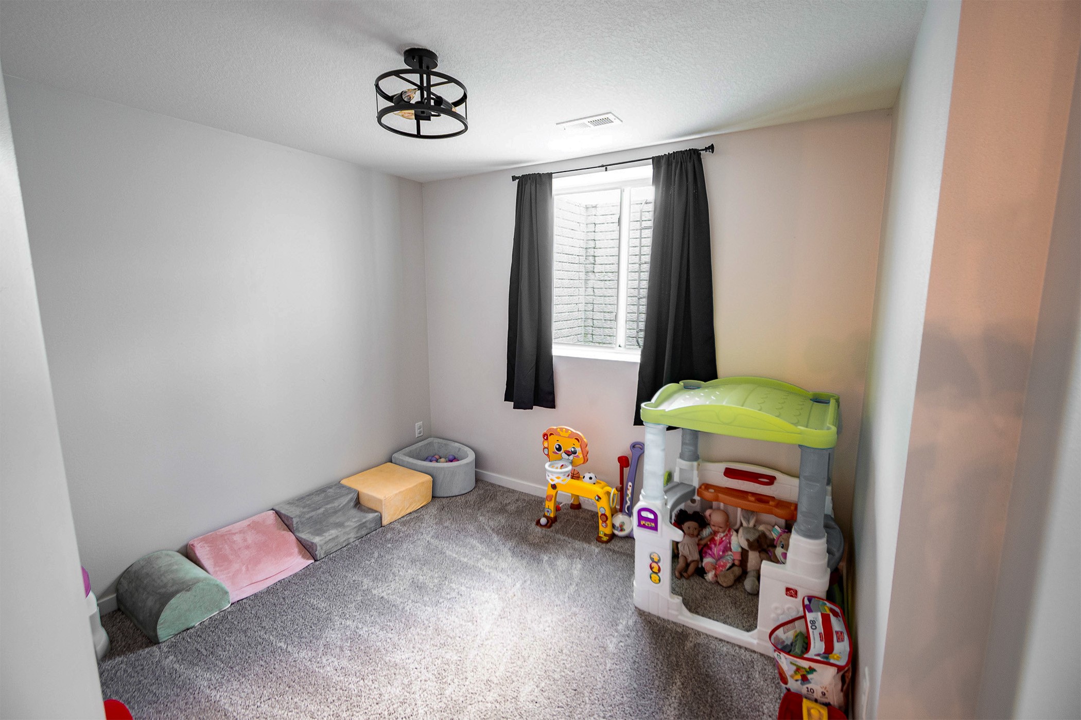 18217 Alpine Drive Property Photo 25