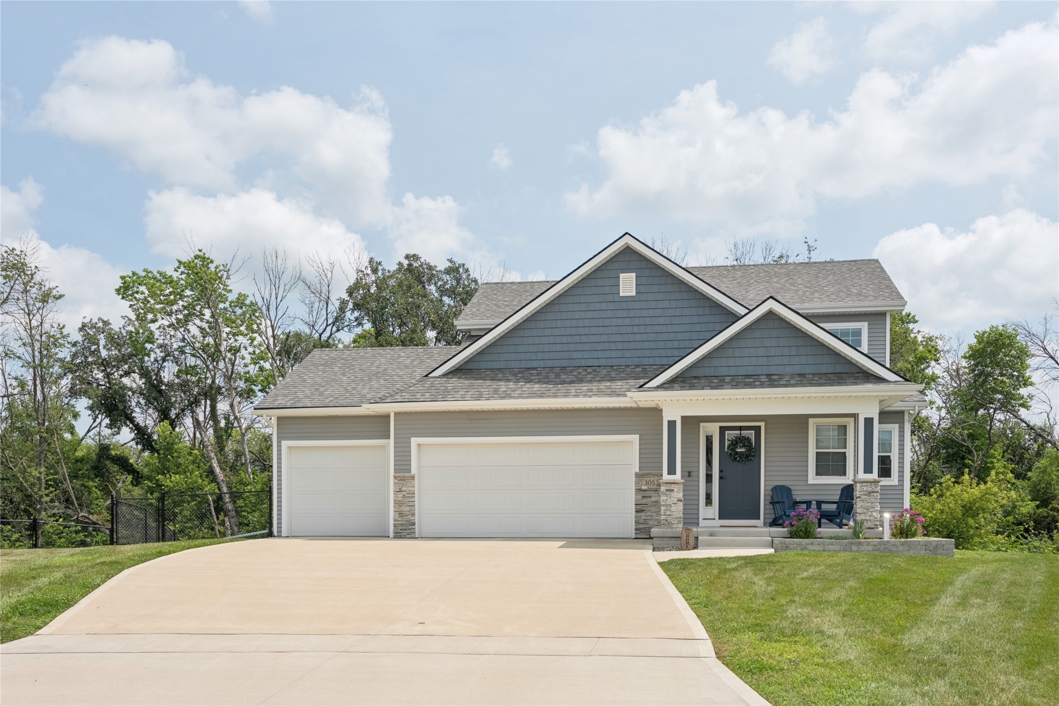 305 Magnolia Point Property Photo 1