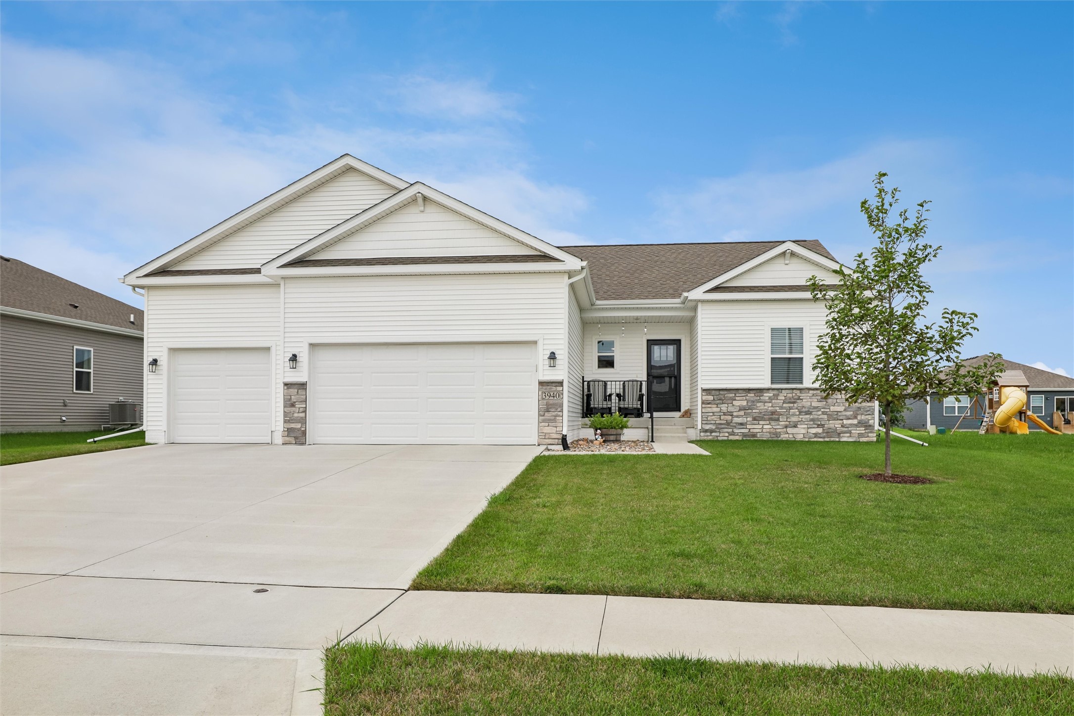 3940 Fieldstone Drive Property Photo 1