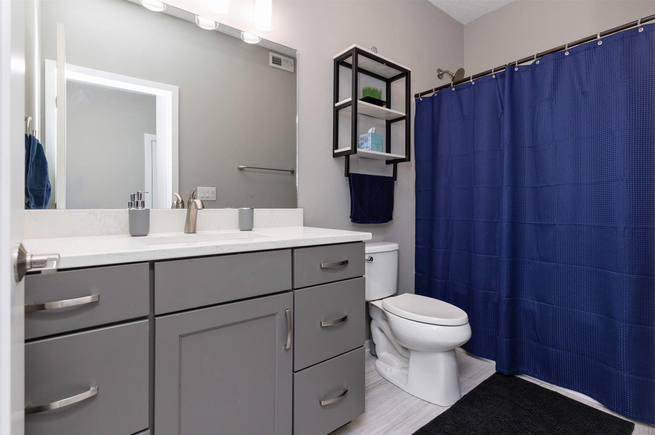 121 E Center Street Property Photo 19