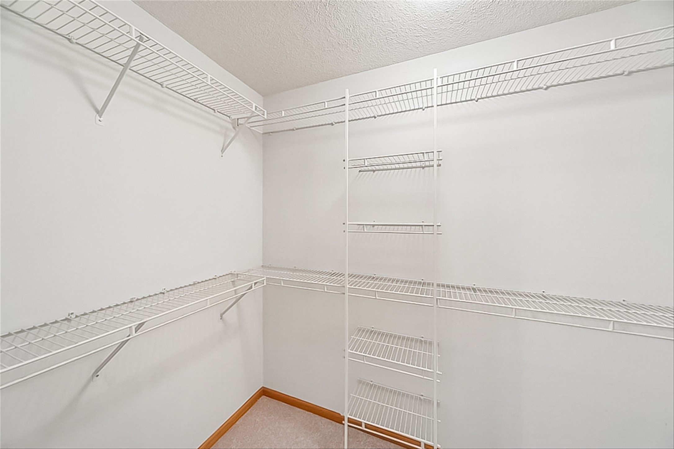 5466 Longview Court 3 Property Photo 13